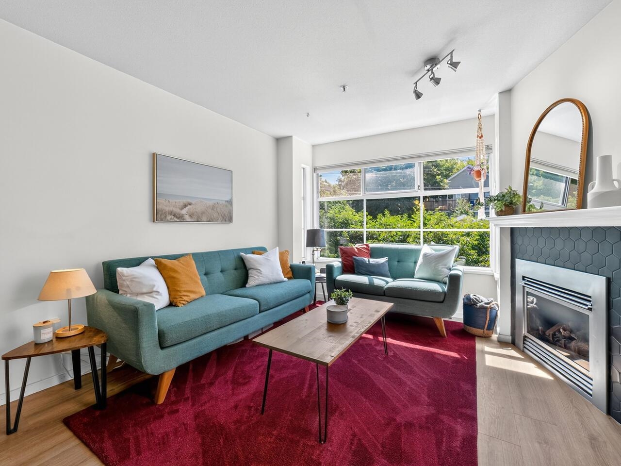 2388 Triumph Street #302, Vancouver, BC V5L 1L5
