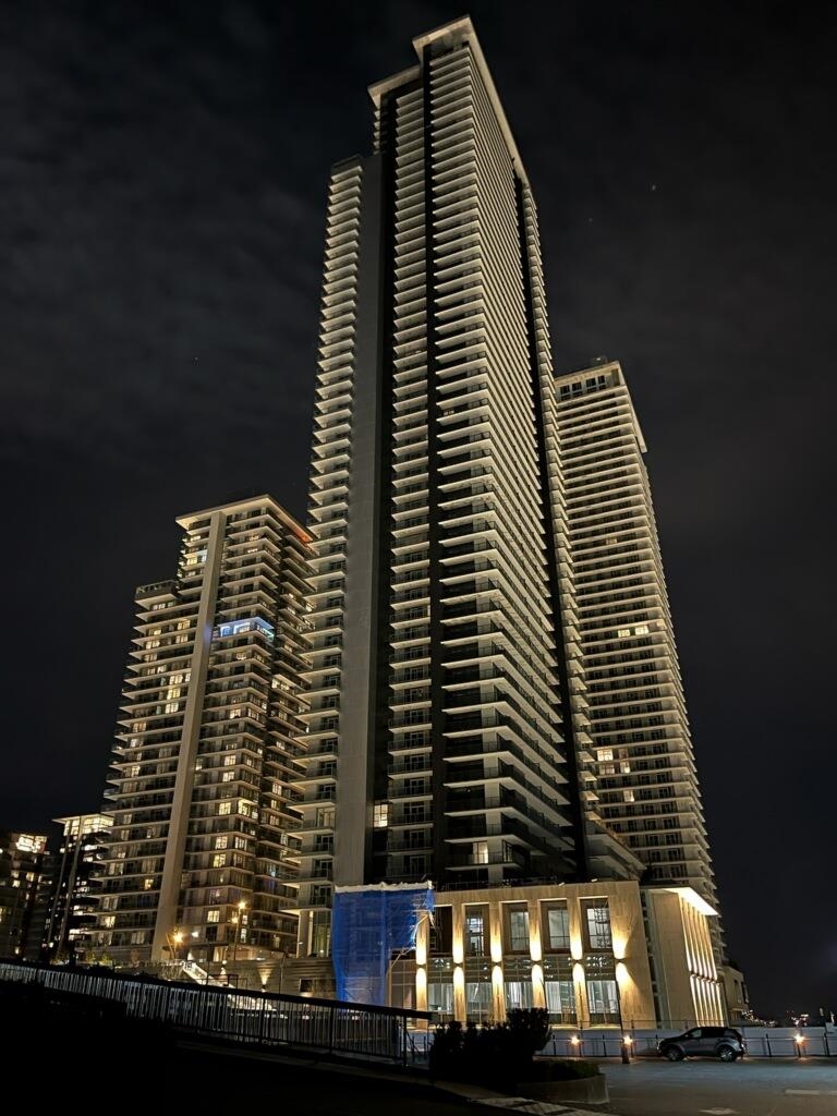 3809 Evergreen Place #2103, Burnaby, BC V3J 0M1