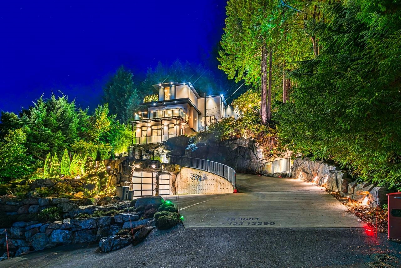 594 Craigmohr Drive, West Vancouver, BC V7S 1X2