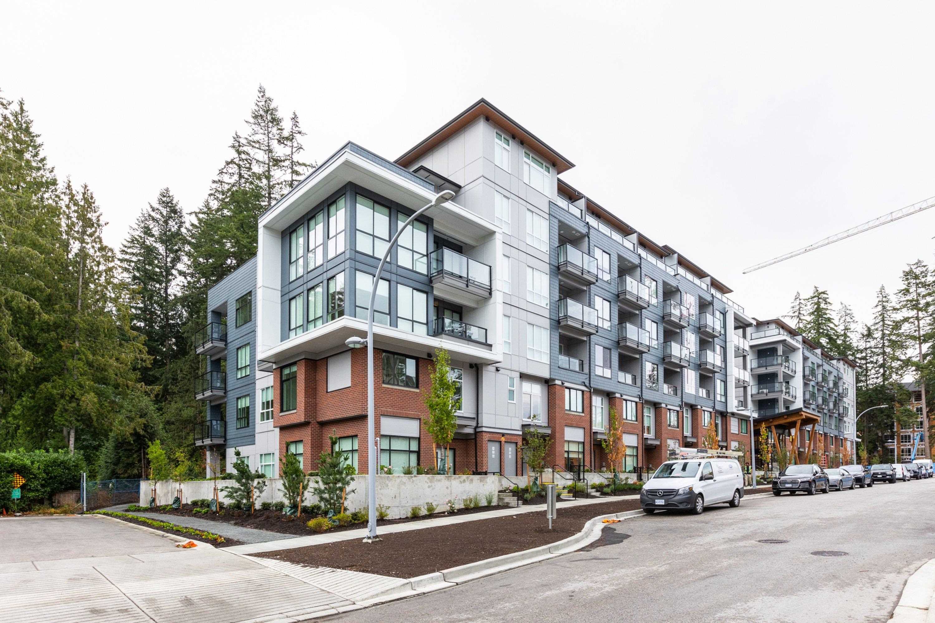 3528 146a St #518, Surrey, BC V4P 0H4