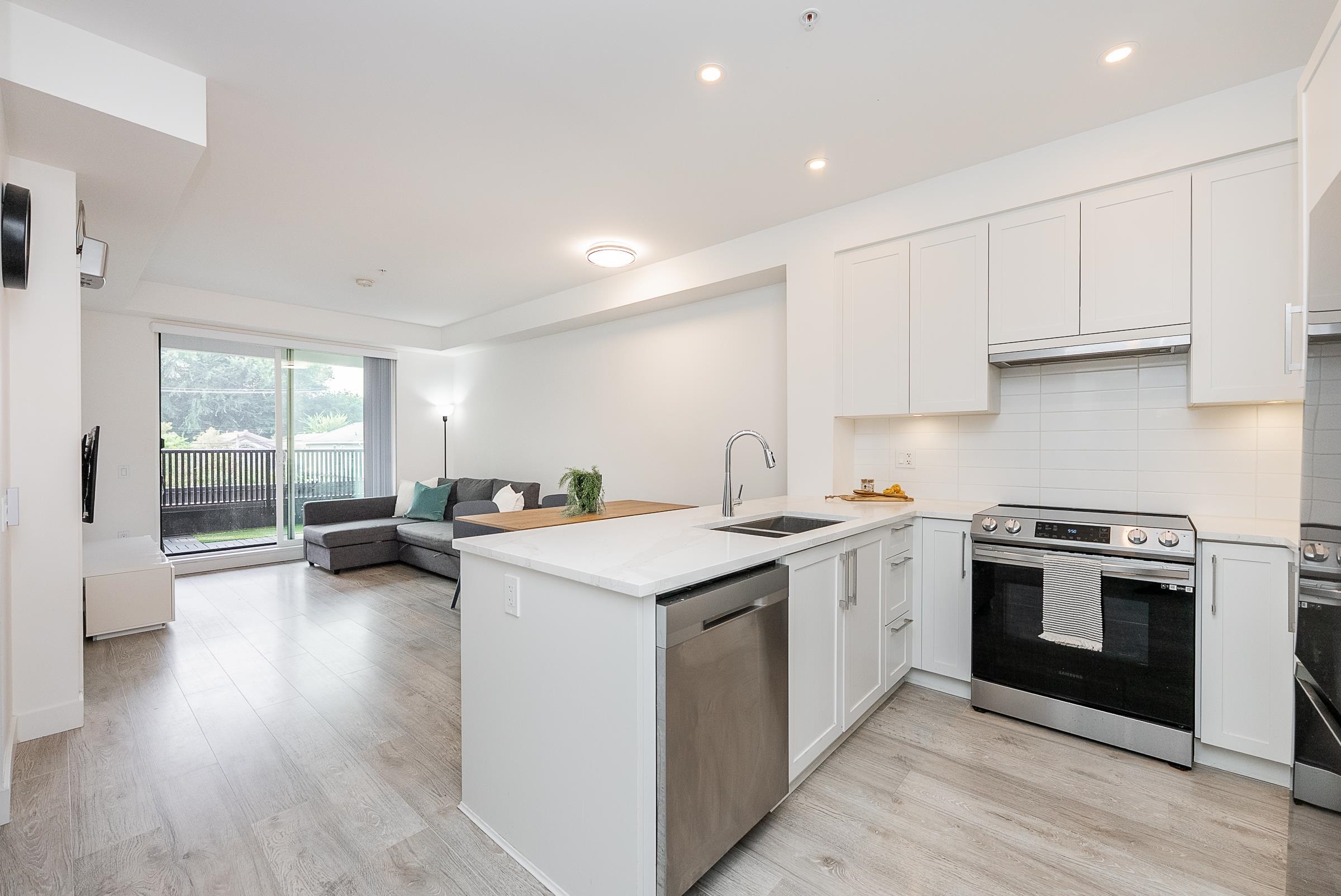 2160 Grant Ave #214, Port Coquitlam, BC V3B 0T3