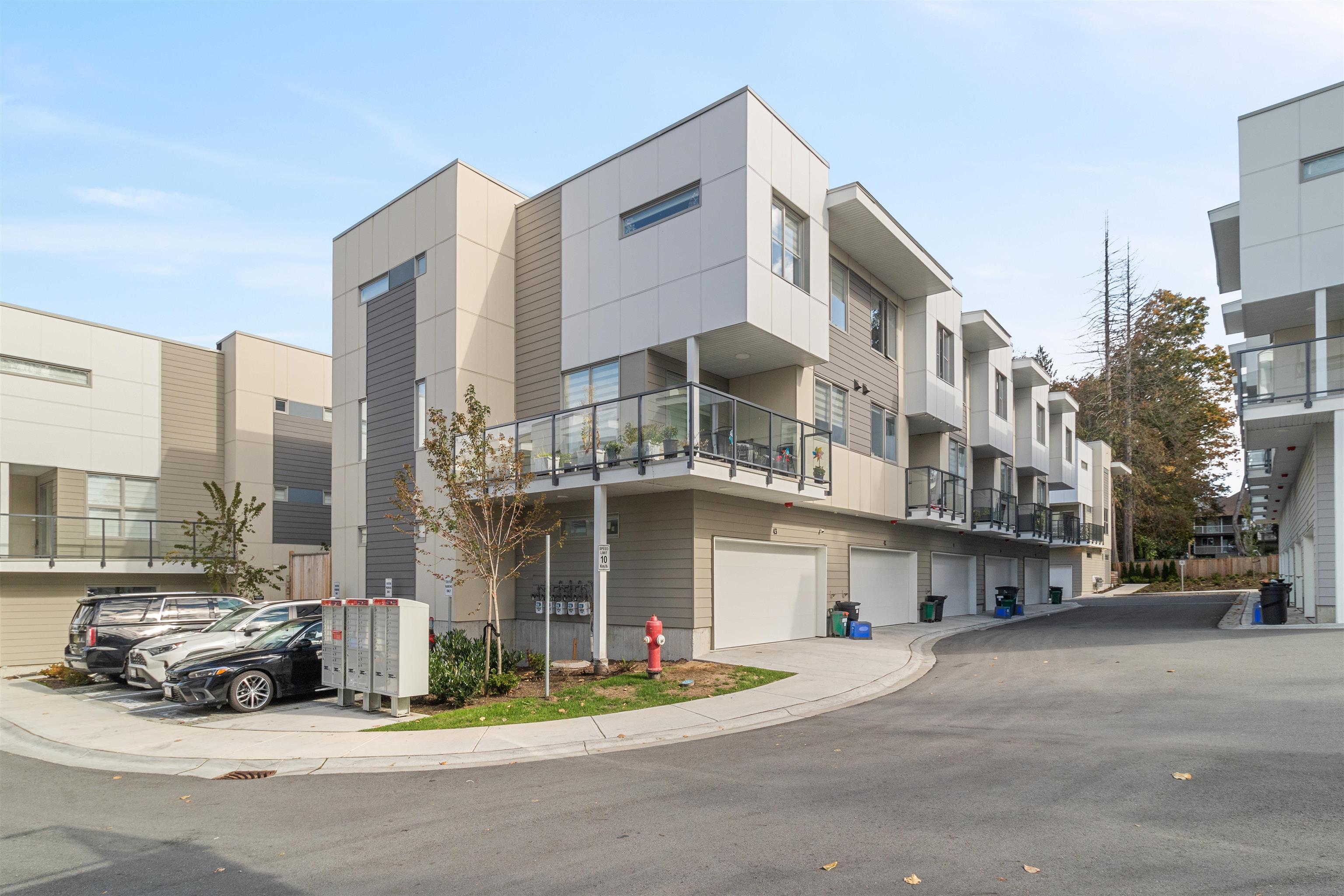 12585 104a Avenue #43, Surrey, BC V3V 5A7