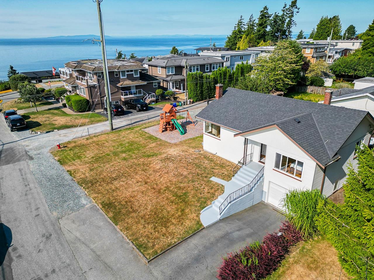 1033 Cypress Street, White Rock, BC V4B 4H1