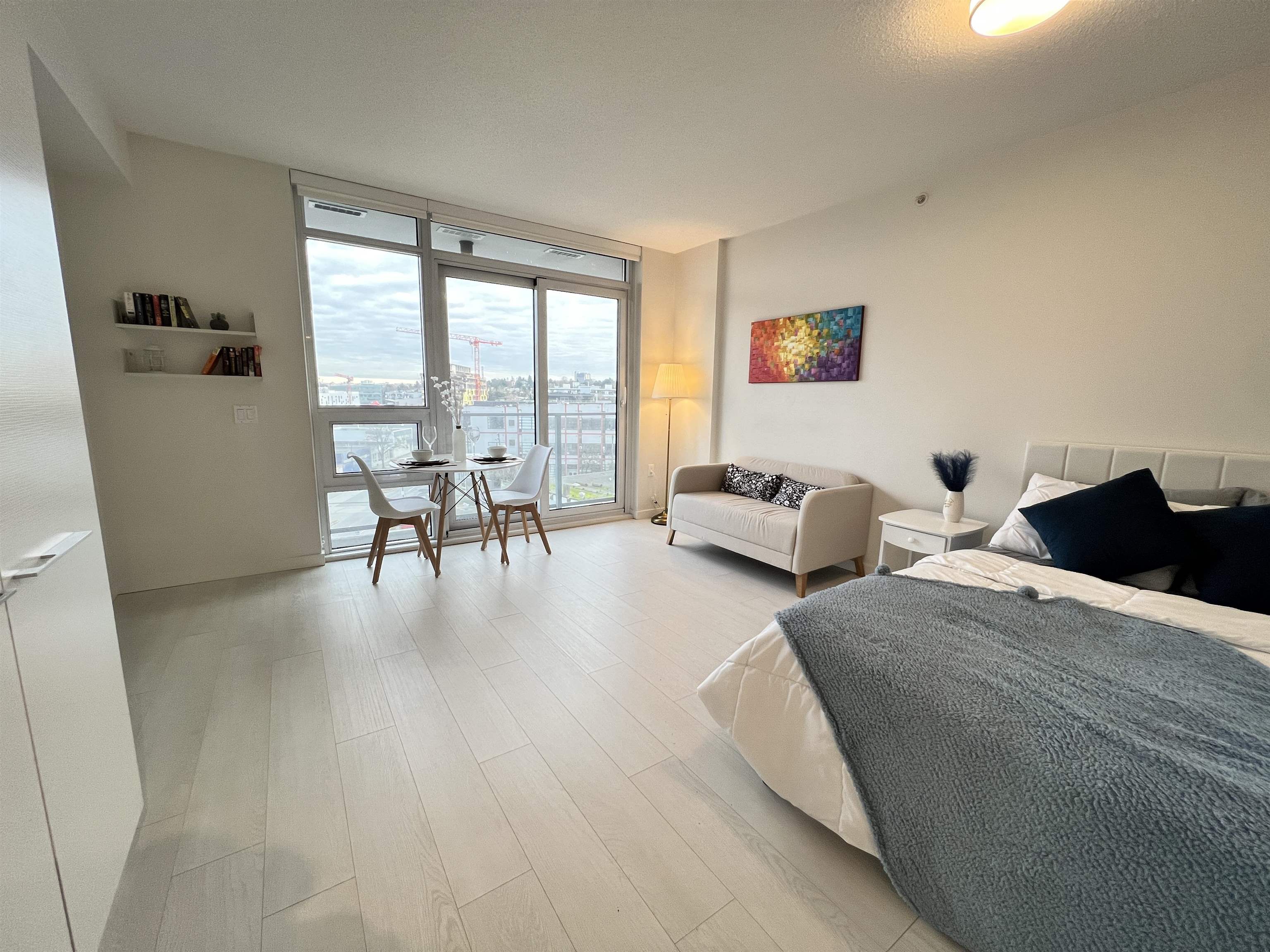 180 East 2nd Avenue #809, Vancouver, BC V5T 0K4
