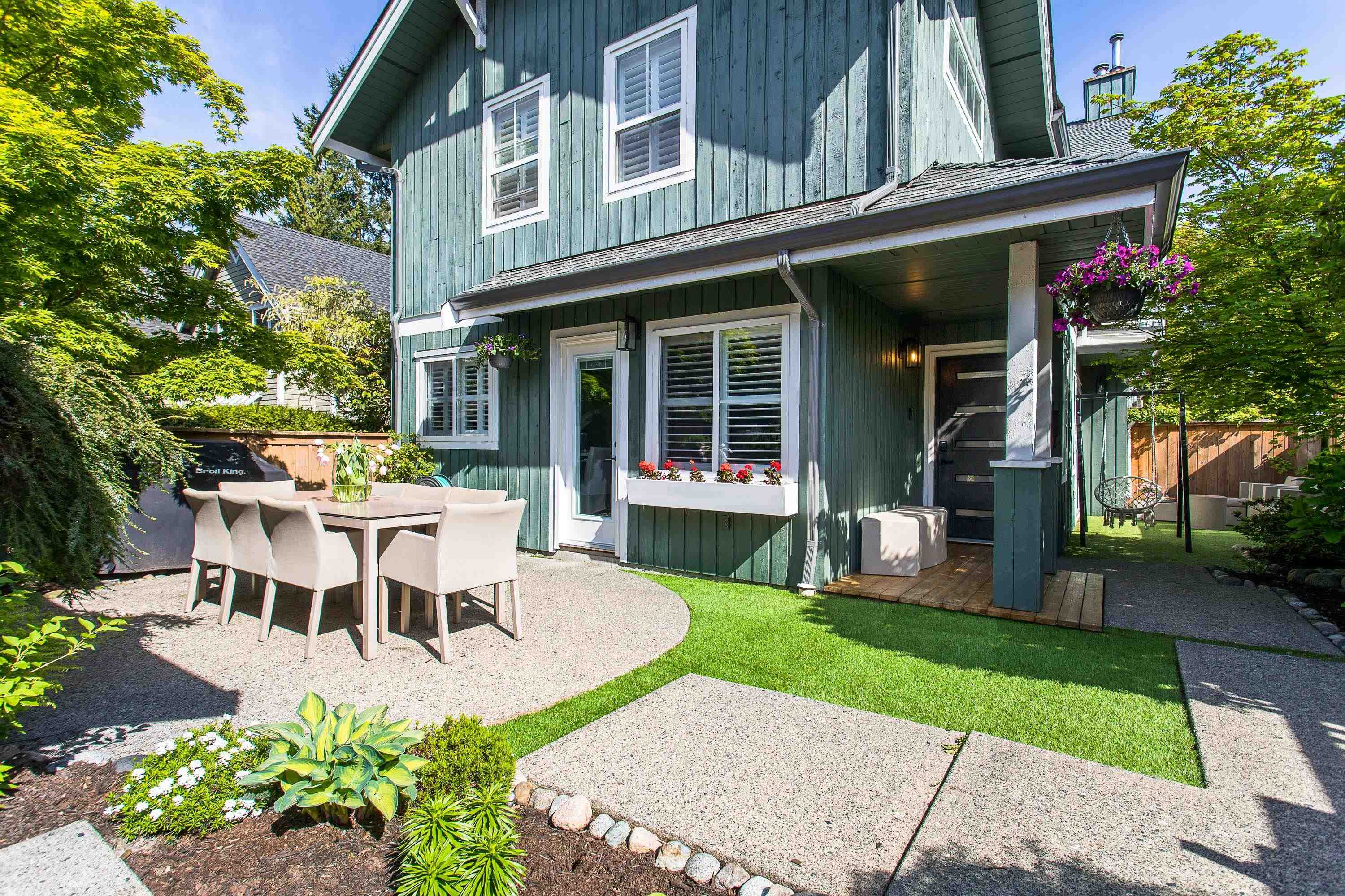 1645 Saint Andrews Avenue, North Vancouver, BC V7L 2V8