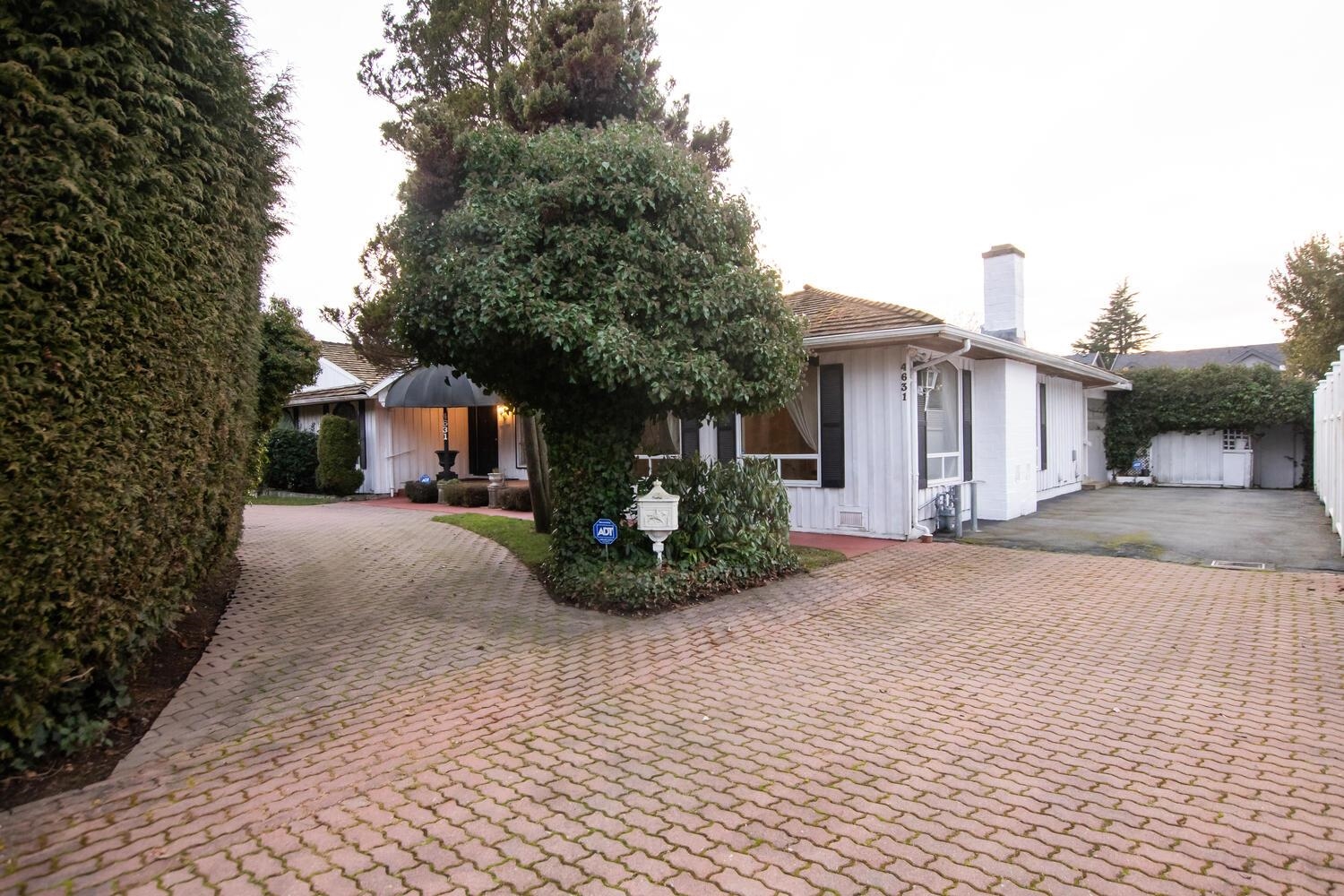 4631 Garry Street, Delta, BC V4K 2T2