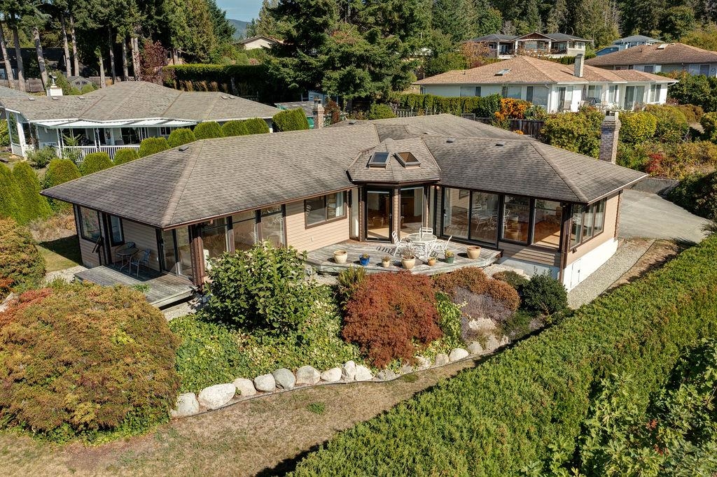 5170 Ridgeview Dr, Sechelt, BC V7Z 0B8