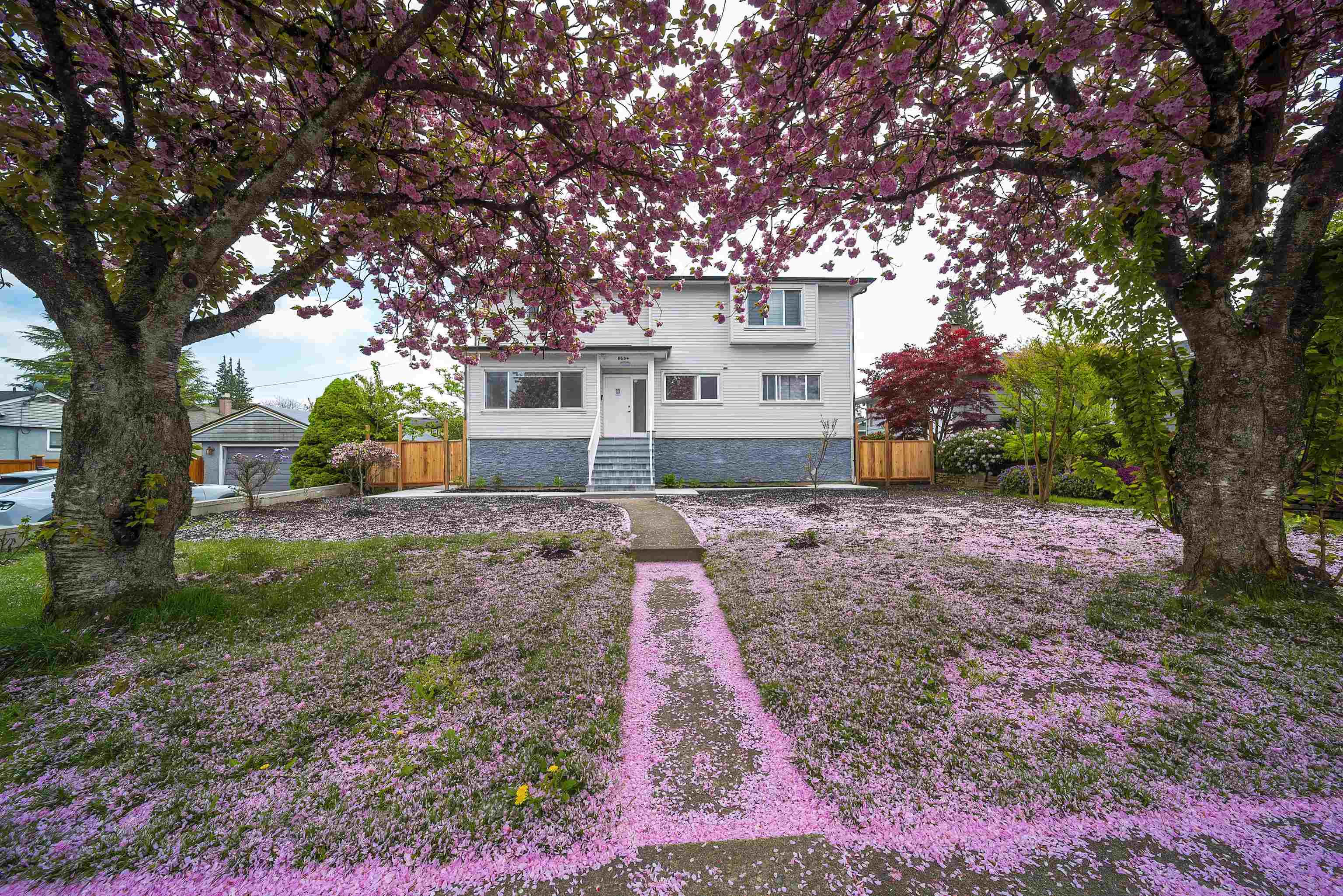 12th Avenue, Burnaby, BC V3N 2L9
