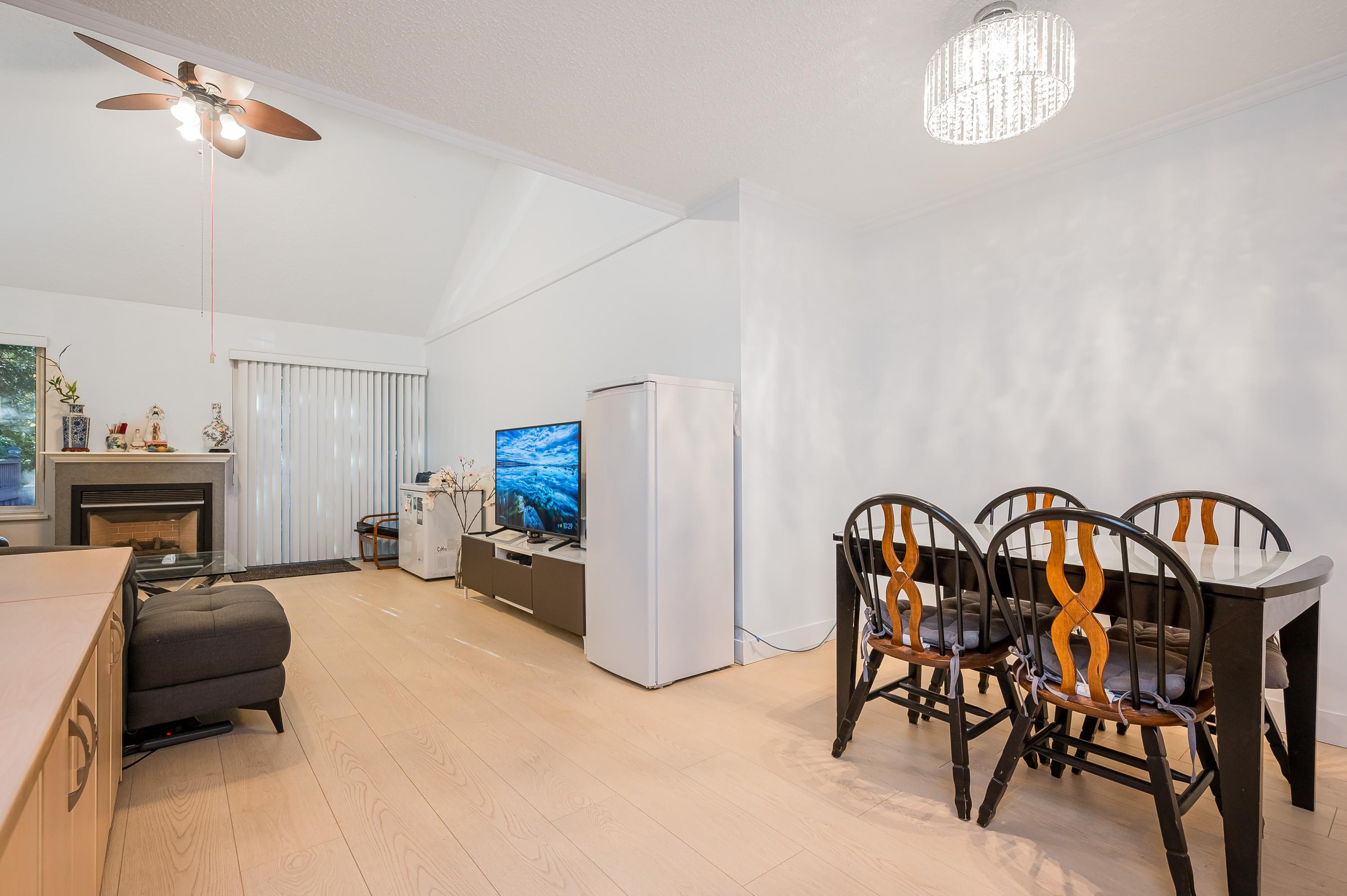 4814 Fernglen Drive, Burnaby, BC V5G 3V7