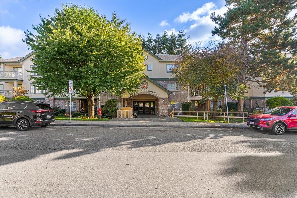1450 Merklin Street #107, White Rock, BC V4B 4C3