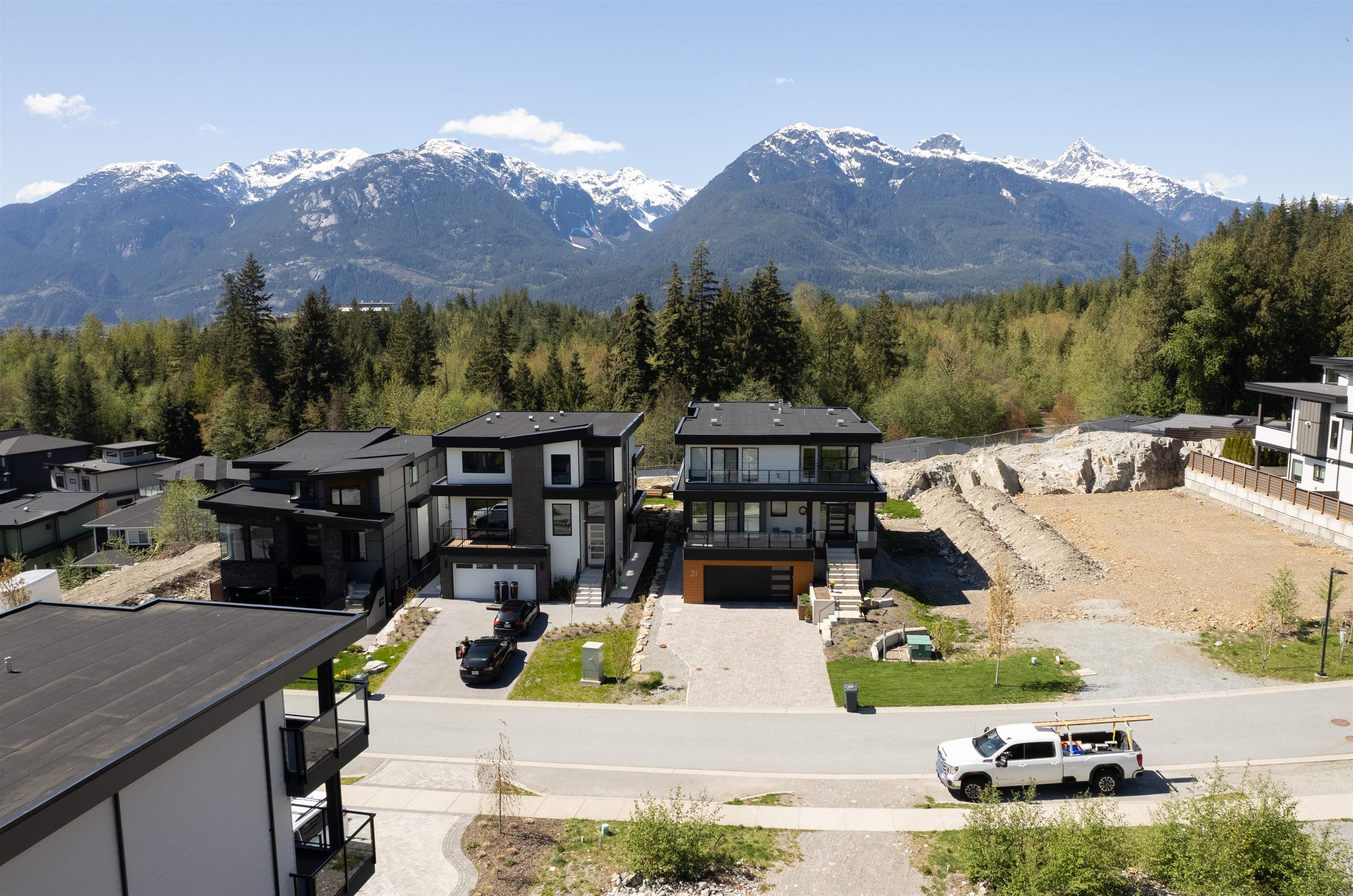3385 Mamquam Road #18, Squamish, BC V8B 0E3