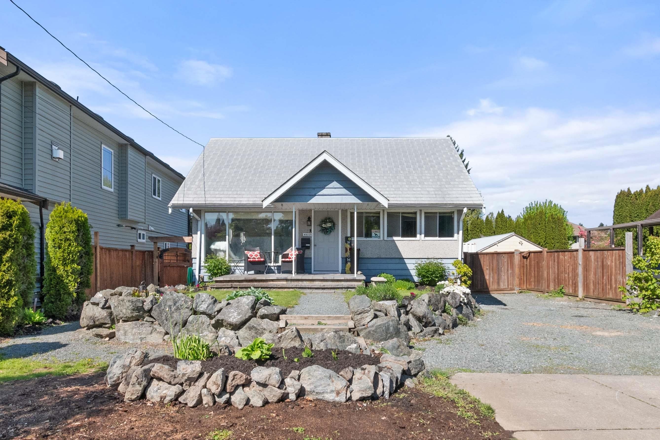 45325 Crescent Drive, Chilliwack, BC V2P 1G5