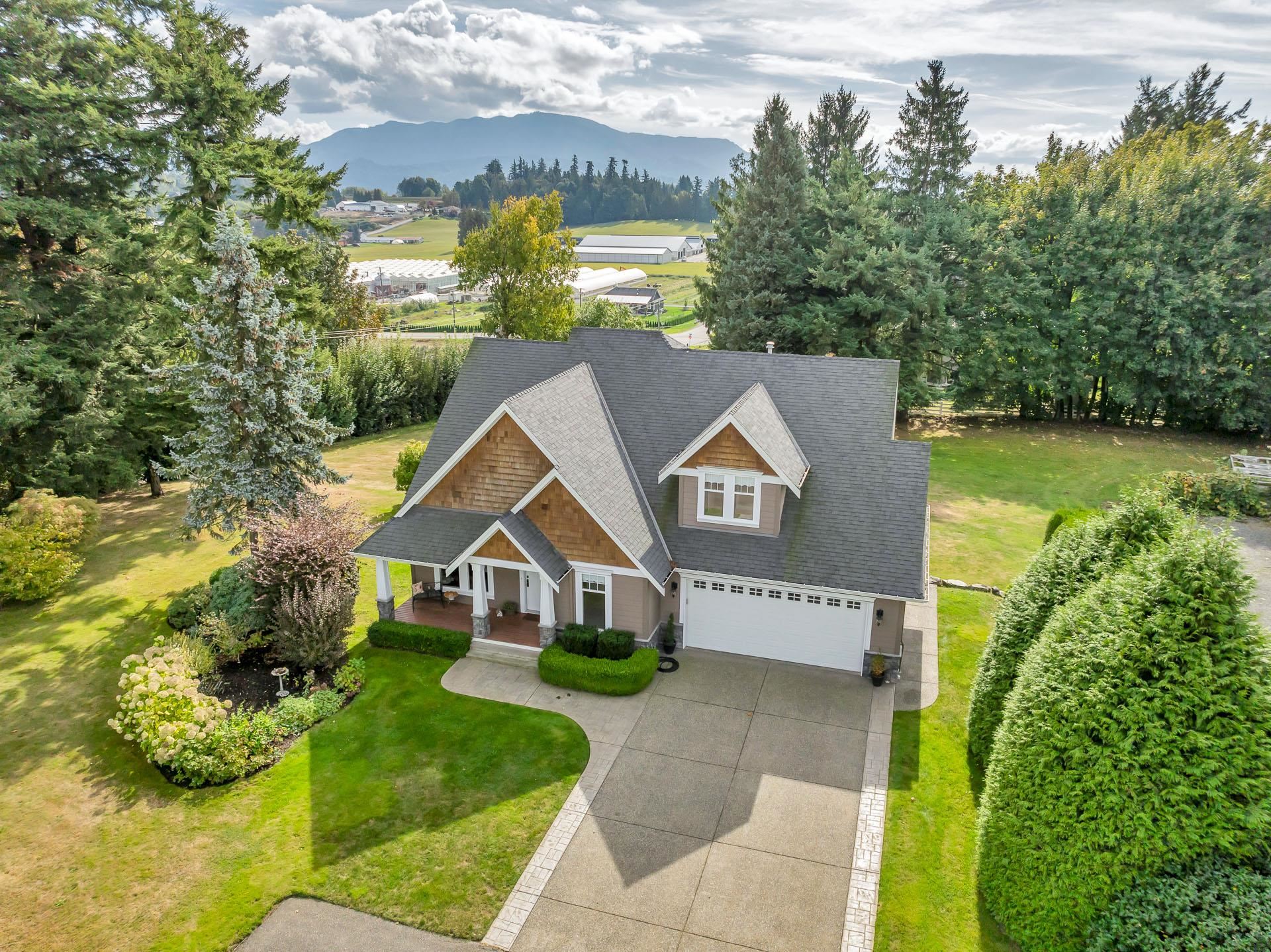 487 Mckenzie Road, Abbotsford, BC V2S 7N4