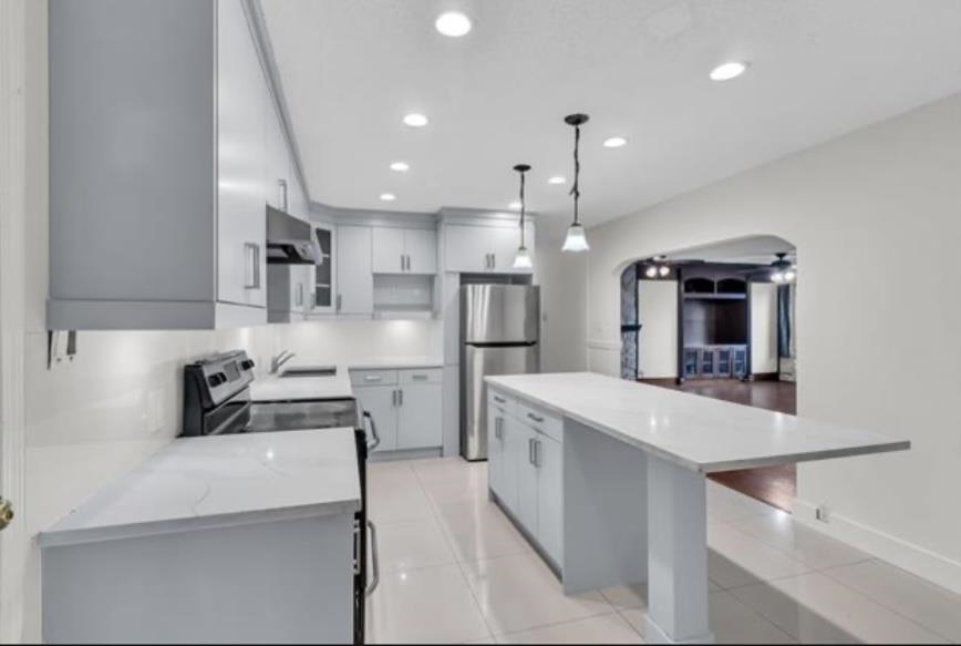 96a Avenue, Surrey, BC V3V 1Z9