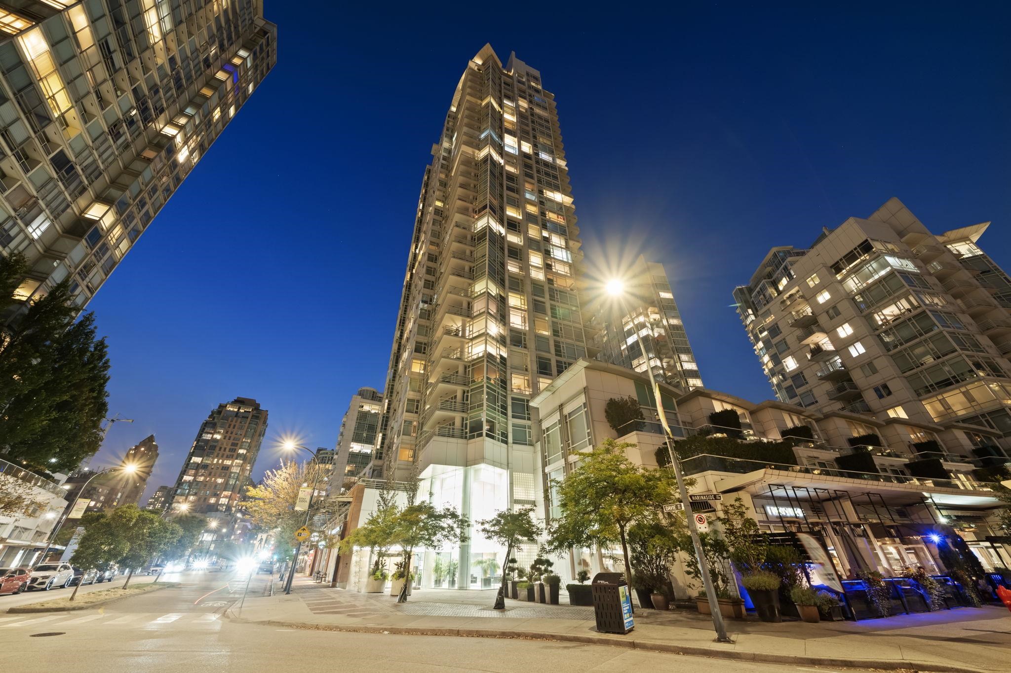 1199 Marinaside Crescent #2306, Vancouver, BC V6Z 2Y2