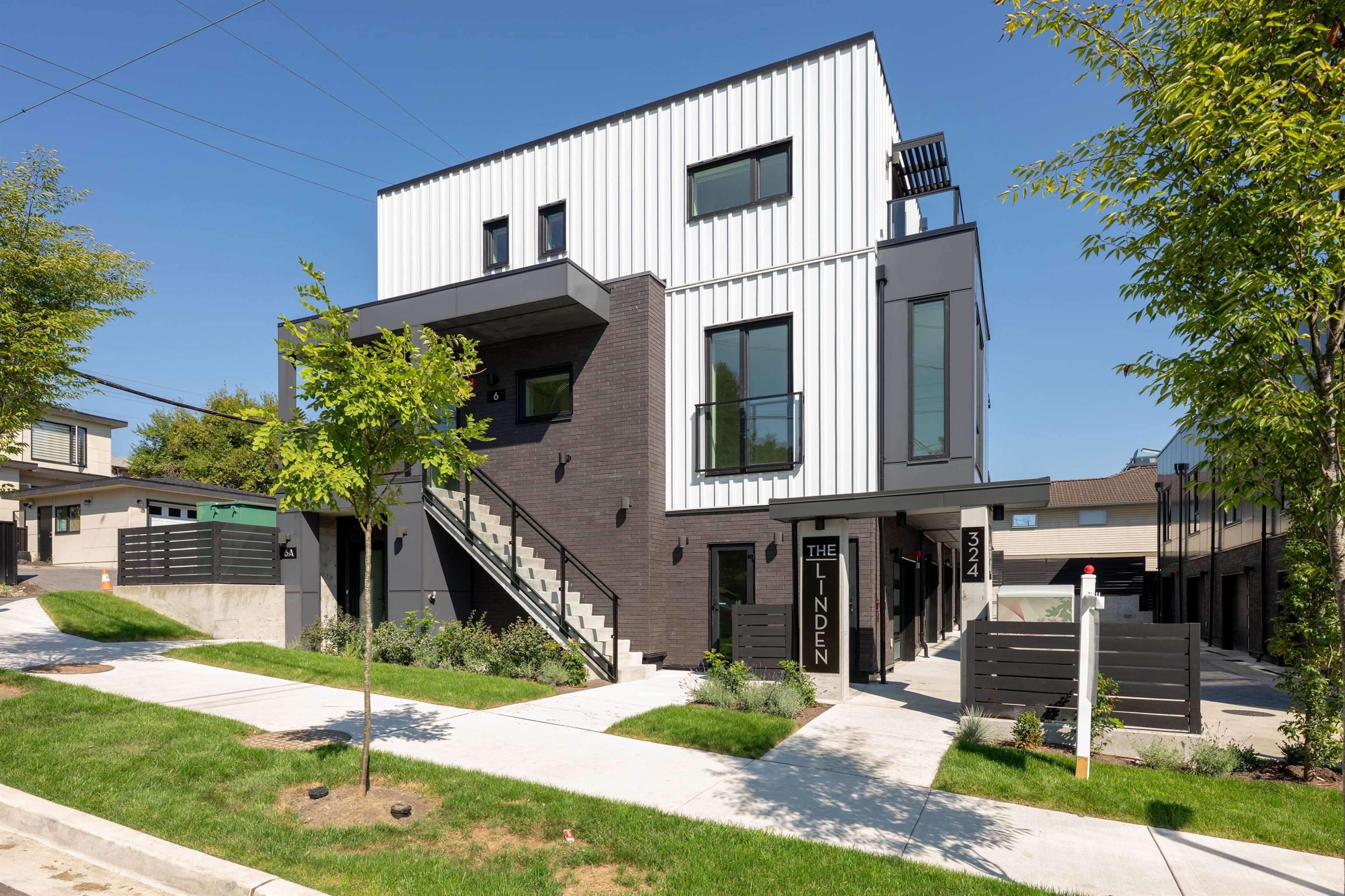 610 East 3rd Street #th6, North Vancouver, BC V7L 1G7