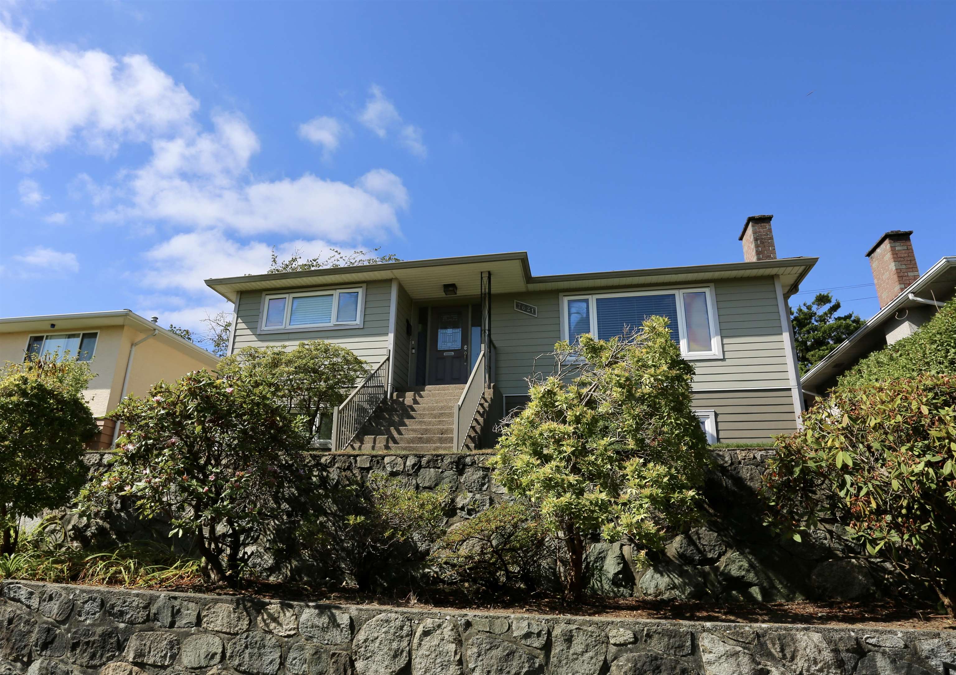 7621 Elliott Street, Vancouver, BC V5S 2N8