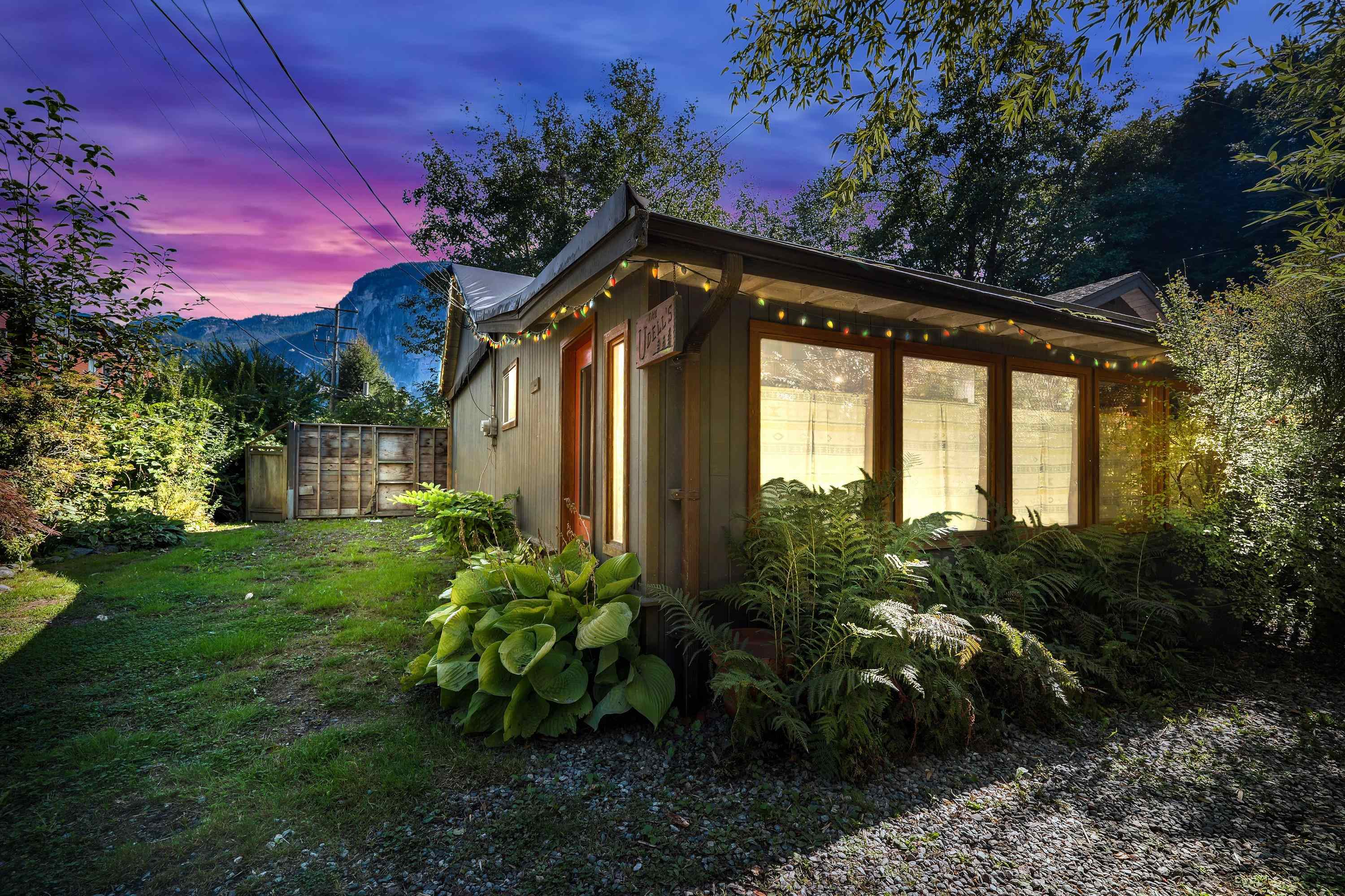 37791 3 Avenue, Squamish, BC V8B 0S1