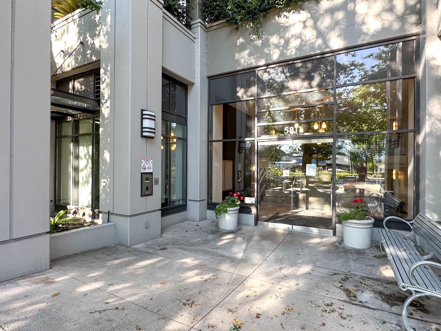 5811 Number 3 Road #1802, Richmond, BC V6X 4L7