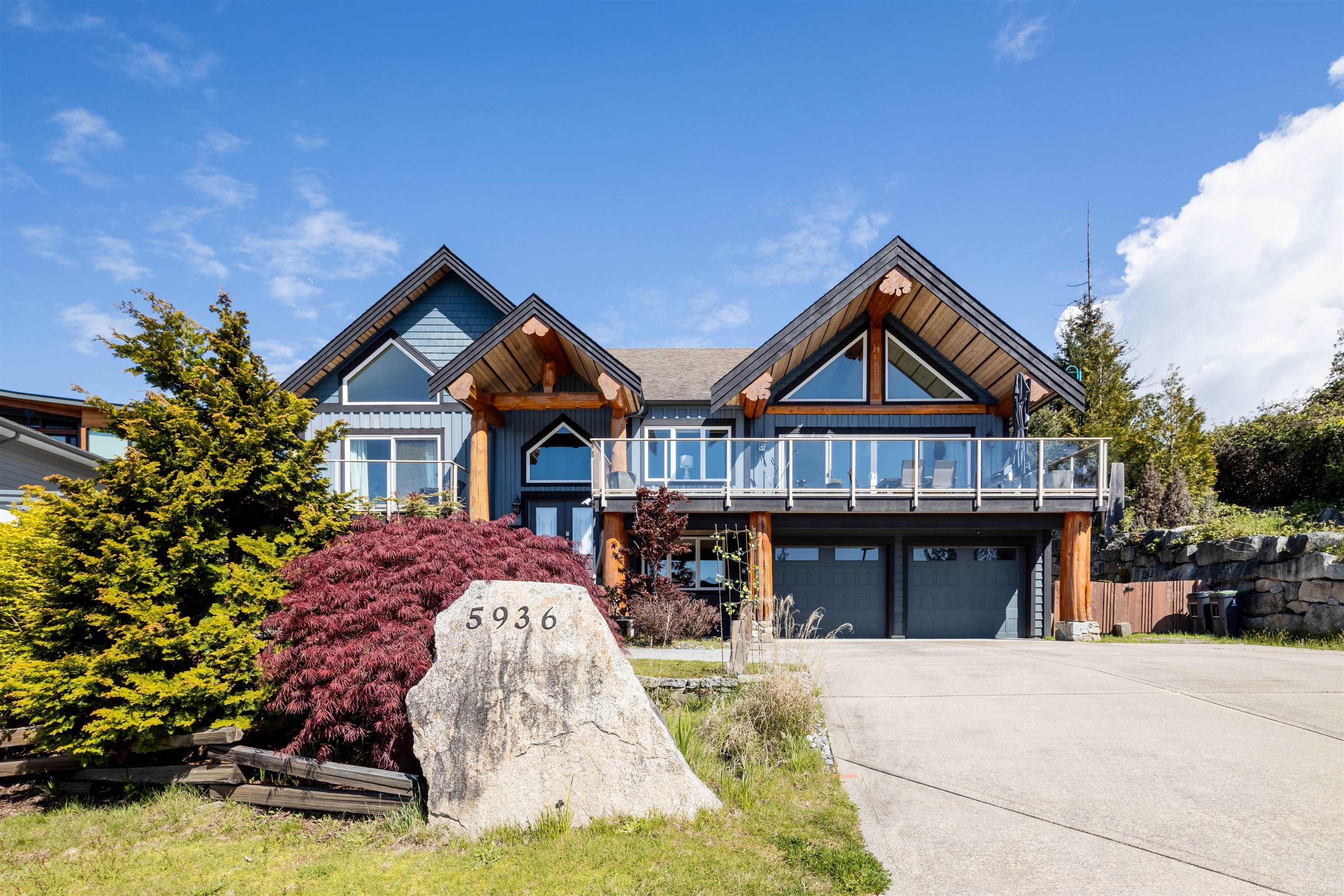 5936 Barnacle Street, Sechelt, BC V7Z 0V4