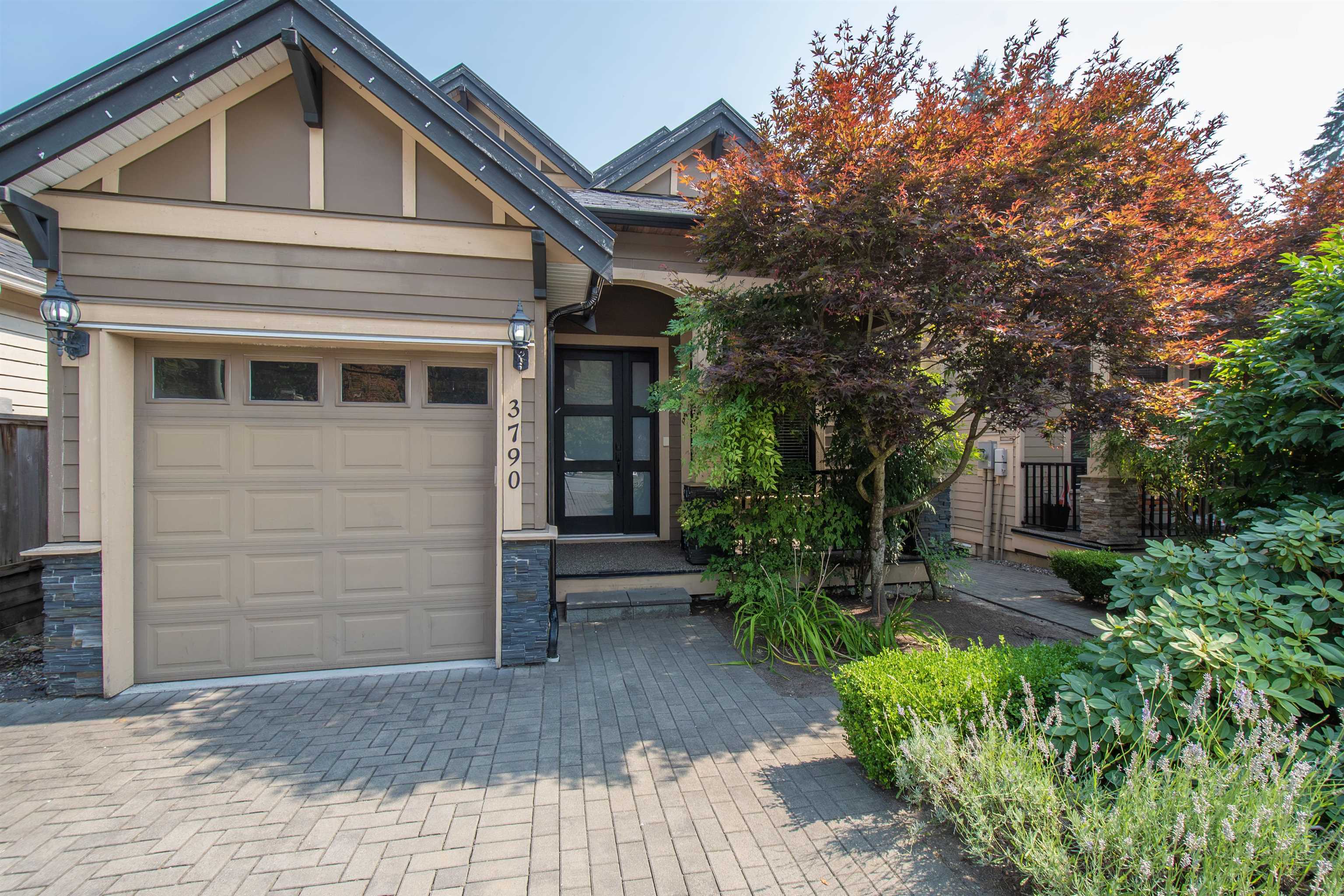 3790 Hoskins Road, North Vancouver, BC V7K 2N8