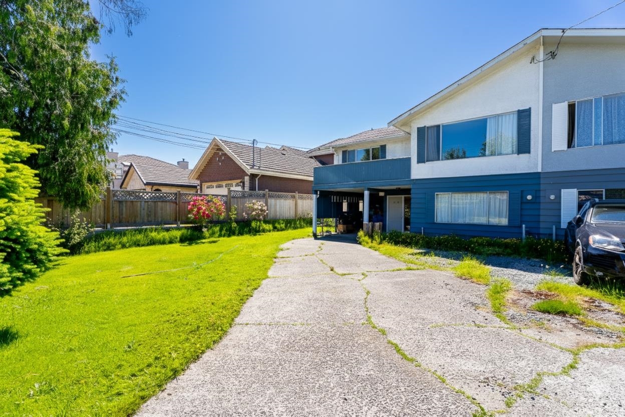 3560 Granville Avenue, Richmond, BC V7C 1C9