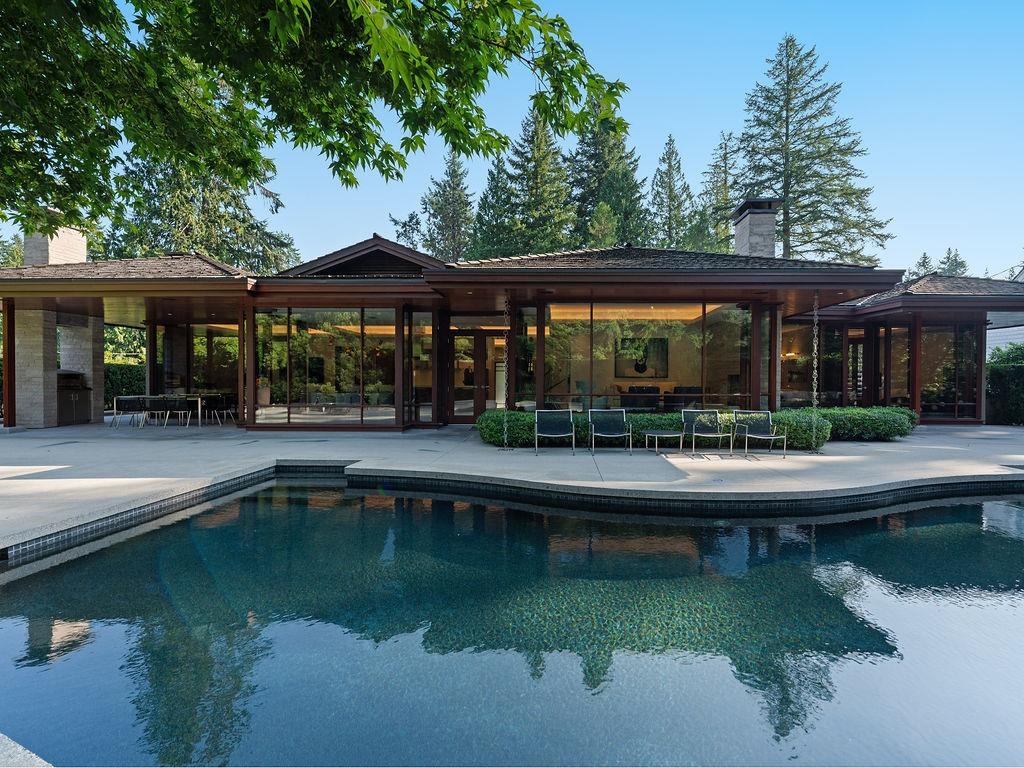 375 Hidhurst Place, West Vancouver, BC V7S 1K2