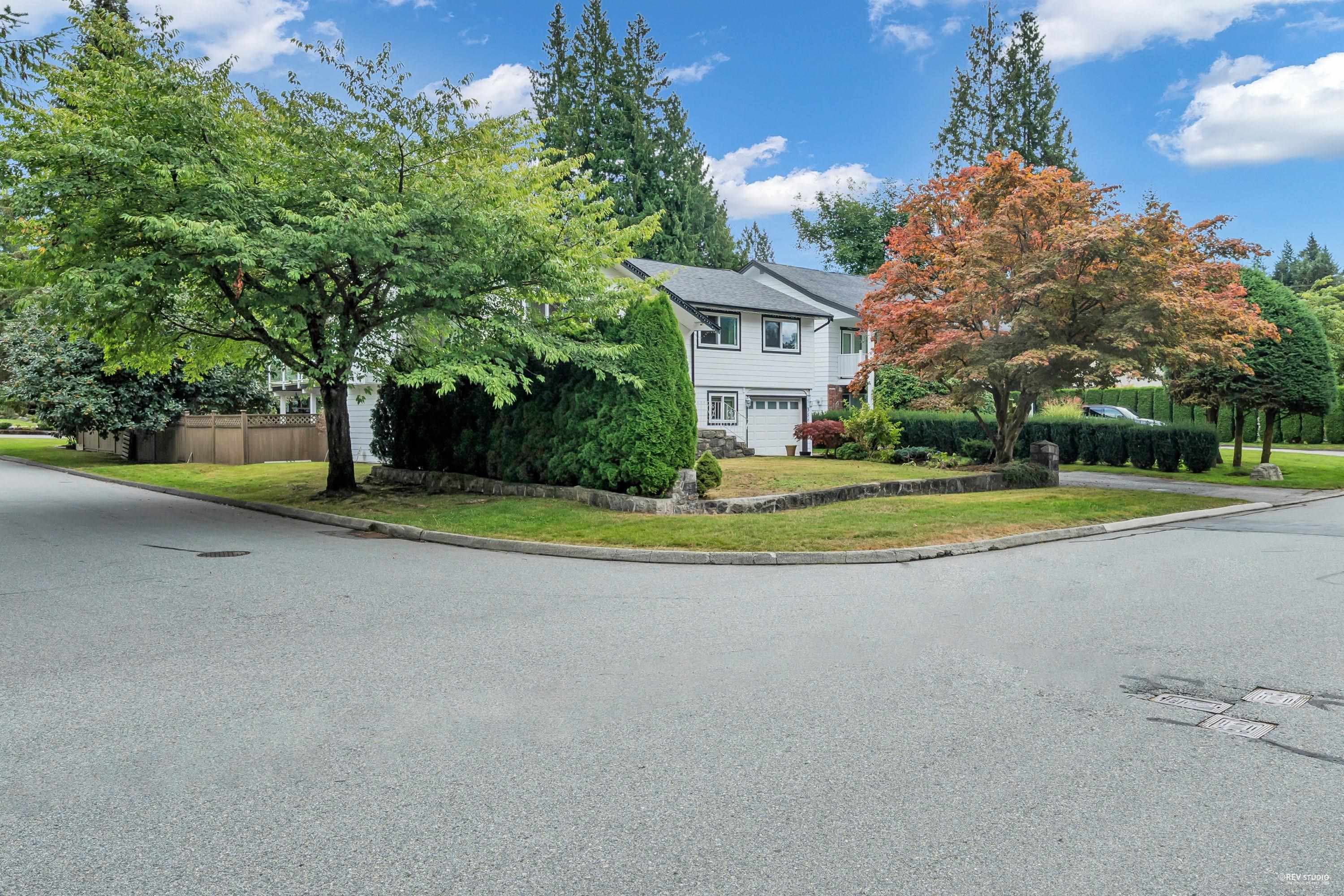 3566 Regent Avenue, North Vancouver, BC V7N 2B9
