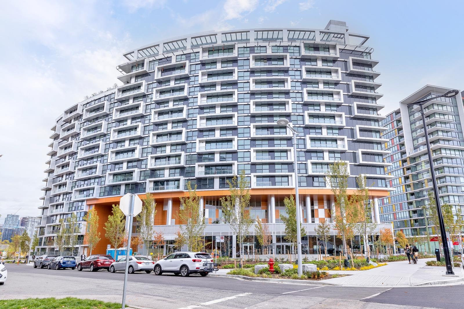 1768 Cook Street #1214, Vancouver, BC V5Y 0N3