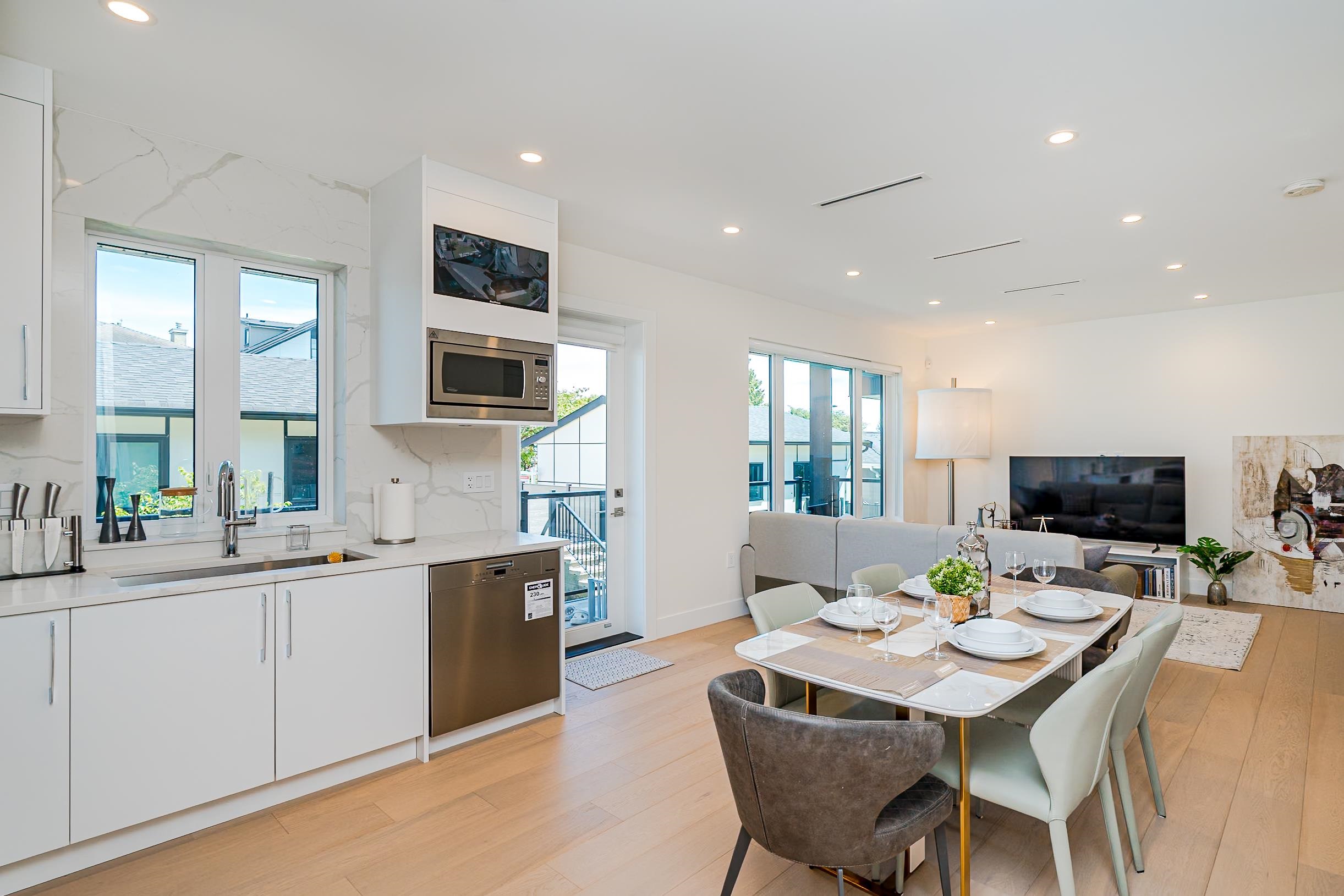8182 Cartier Street, Vancouver, BC V6P 4T5