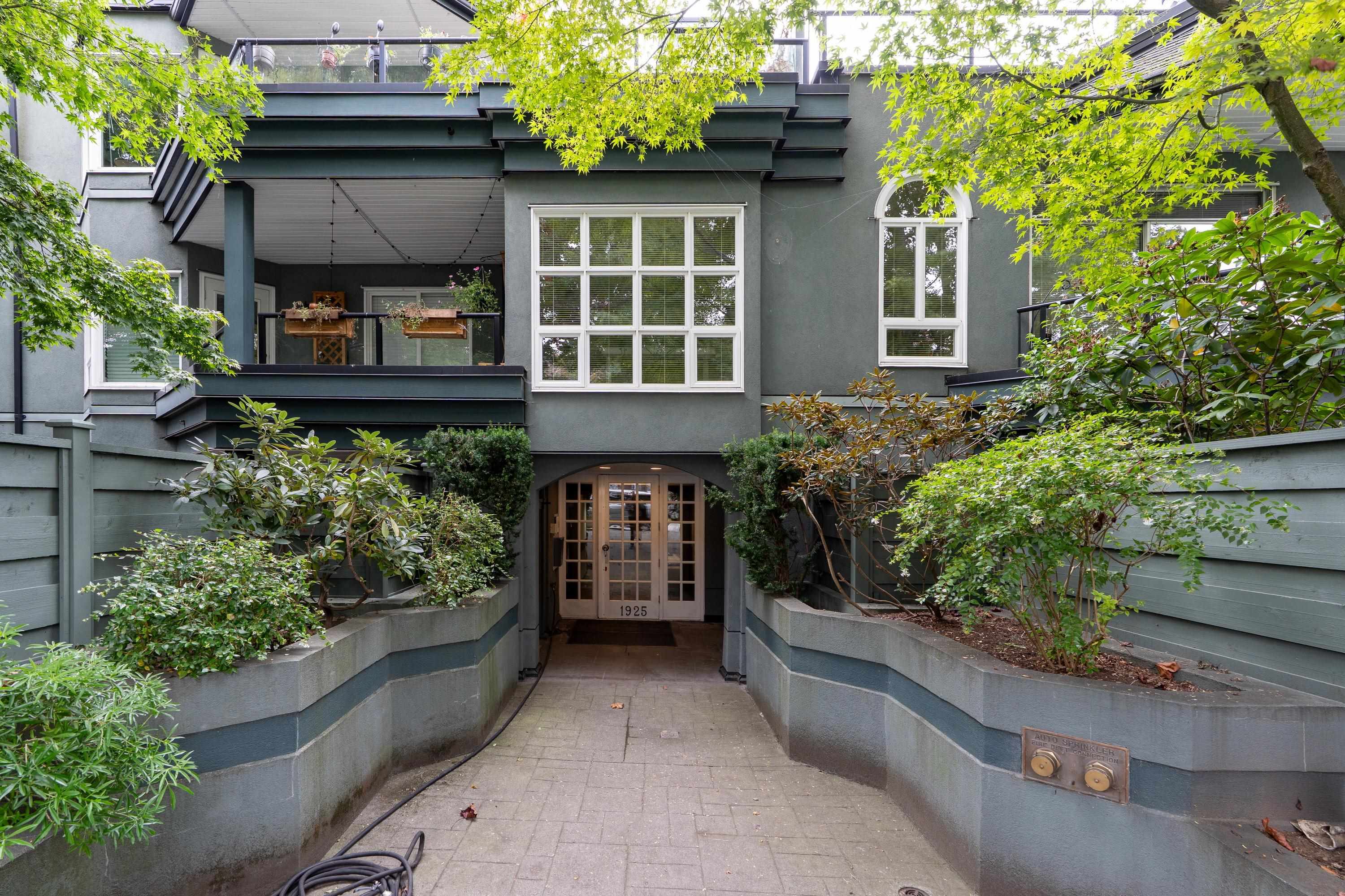 1925 West 2nd Avenue #109, Vancouver, BC V6J 1J2