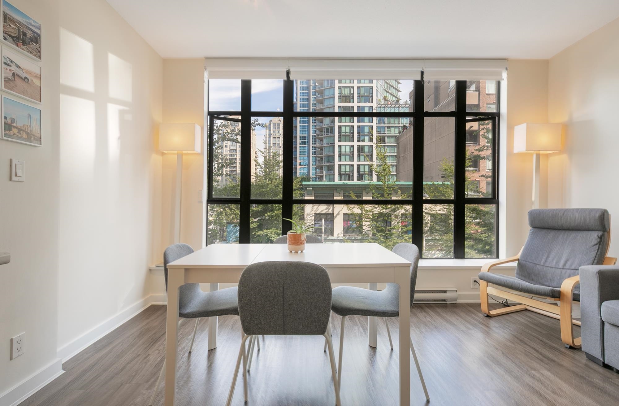 1249 Granville Street #307, Vancouver, BC V6Z 1M5