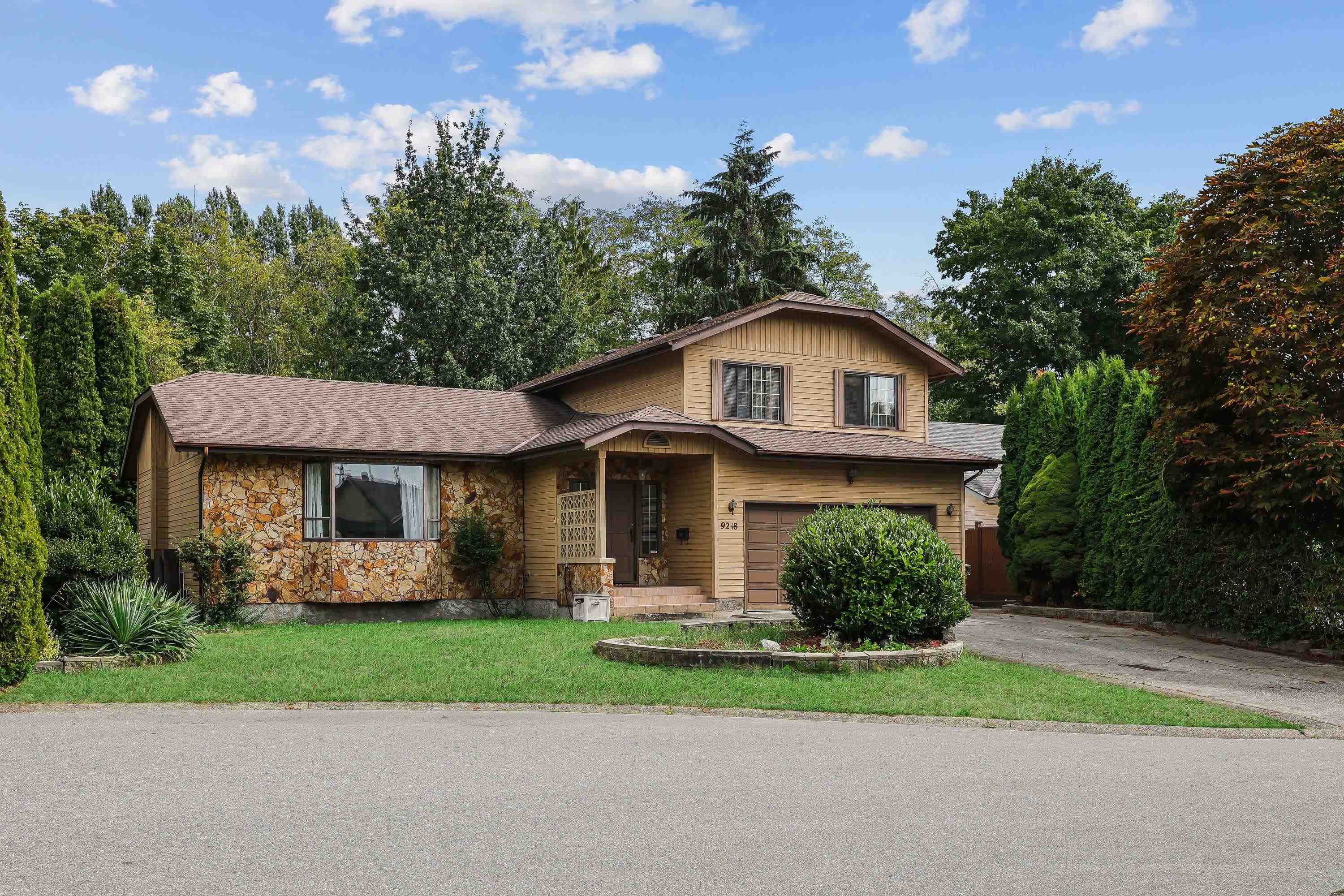 136b Street, Surrey, BC V3W 1K5