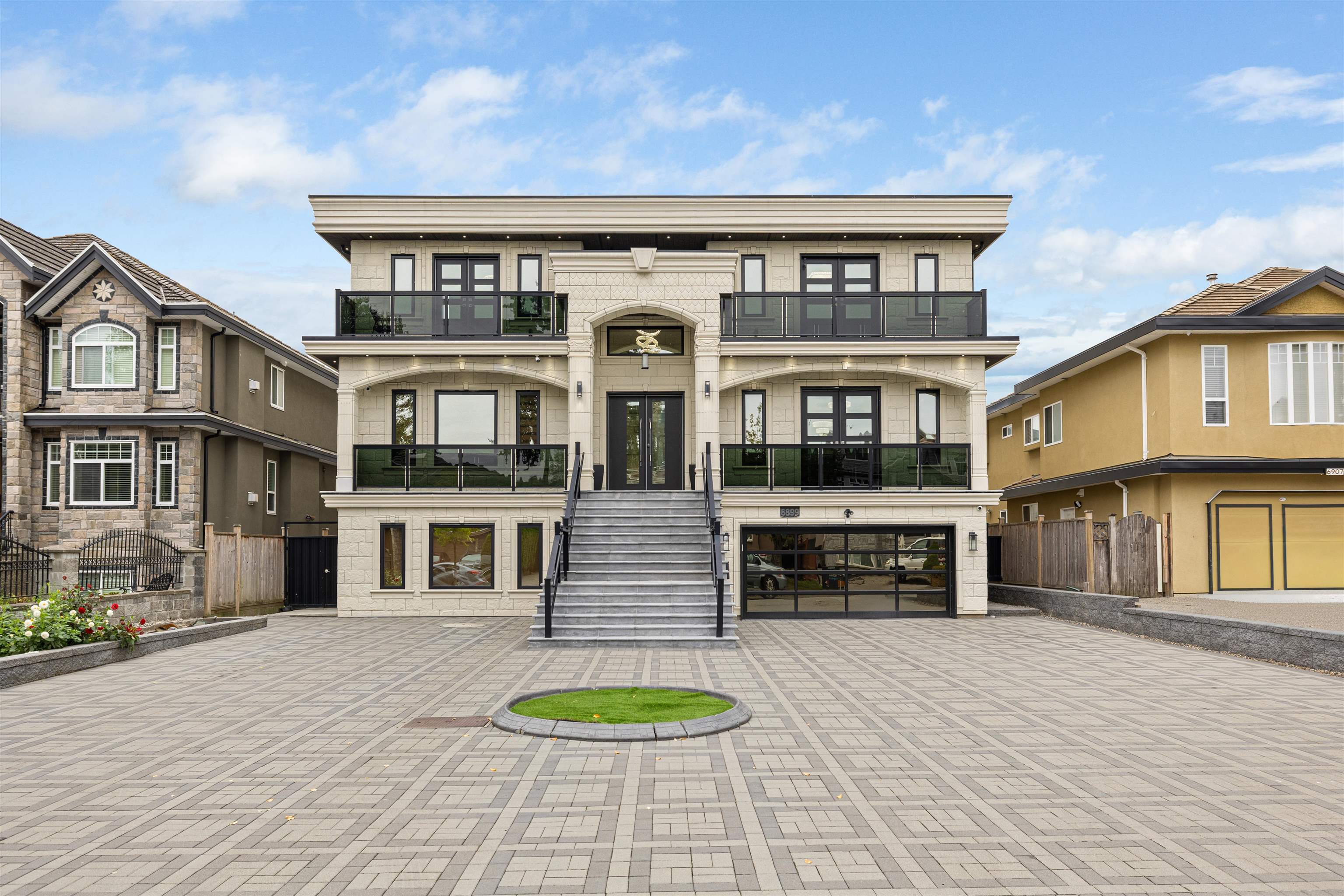 6899 Clevedon Drive, Surrey, BC V3W 6H6