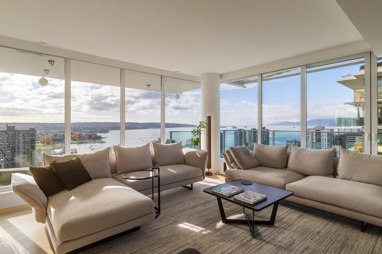 1365 Davie Street #1704, Vancouver, BC V6E 1N5