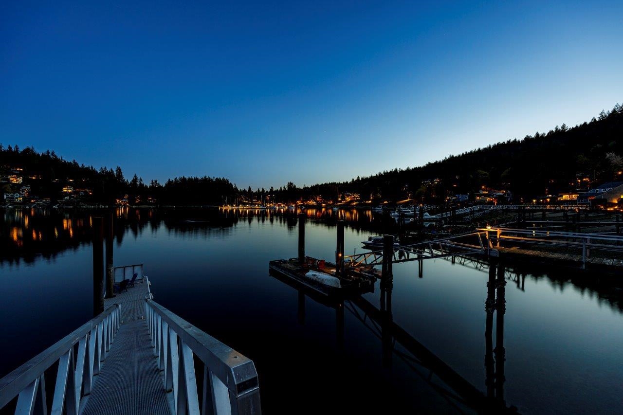 2730 Panorama Drive, North Vancouver, BC V7G 1V6