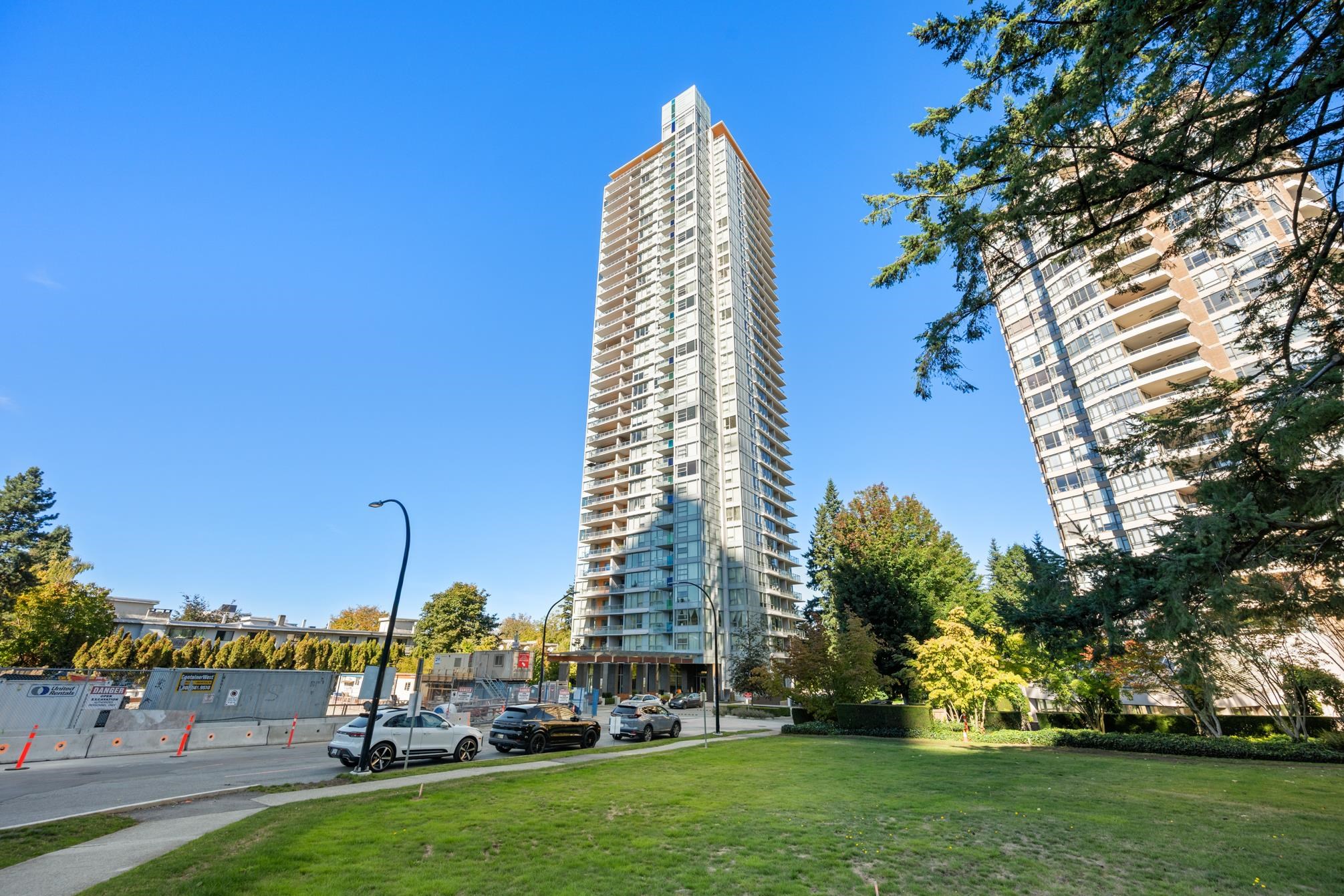 5883 Barker Avenue #3707, Burnaby, BC V5H 0G4