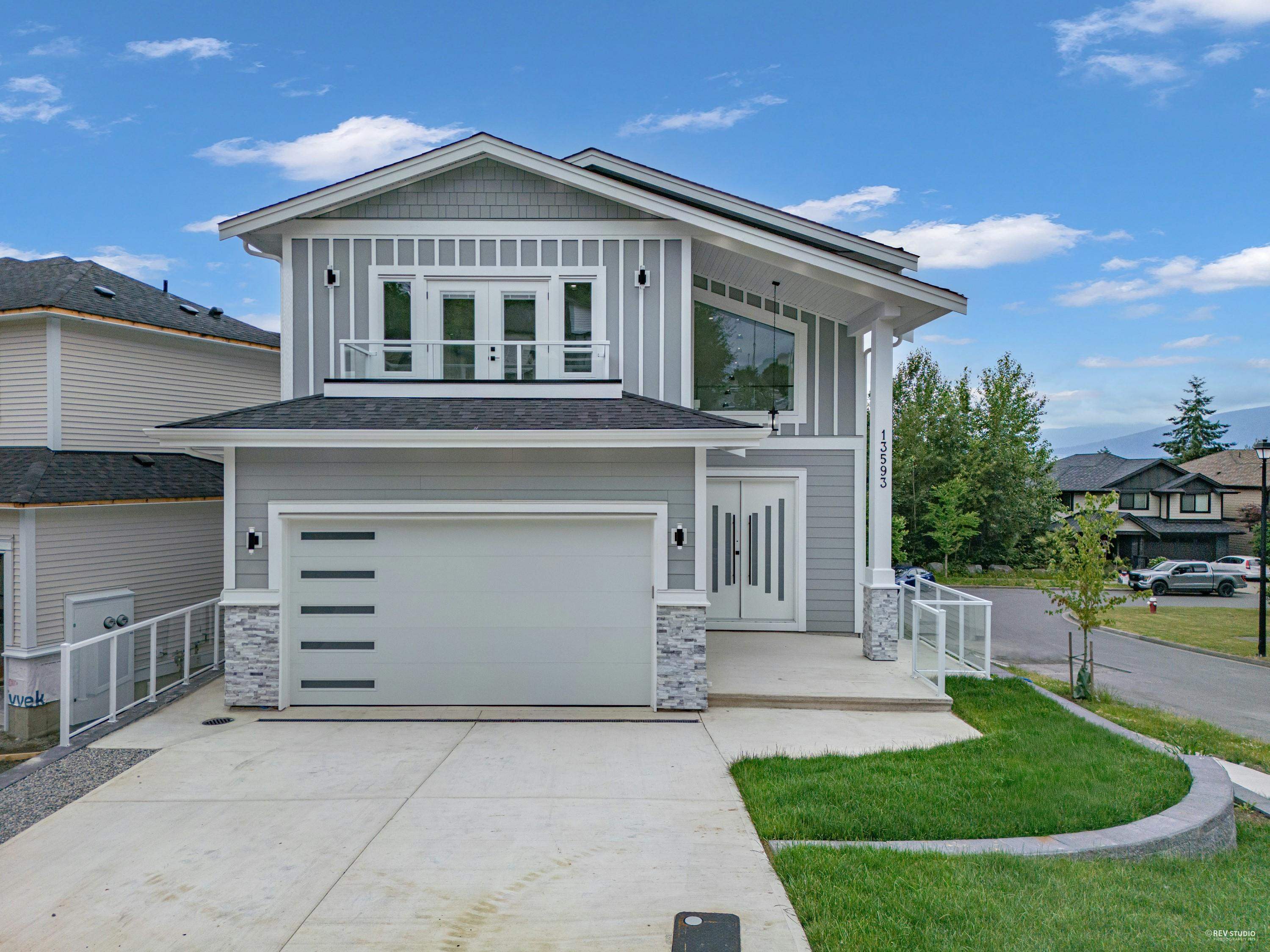 13593 Birdtail Dr, Maple Ridge, BC V4R 0J2