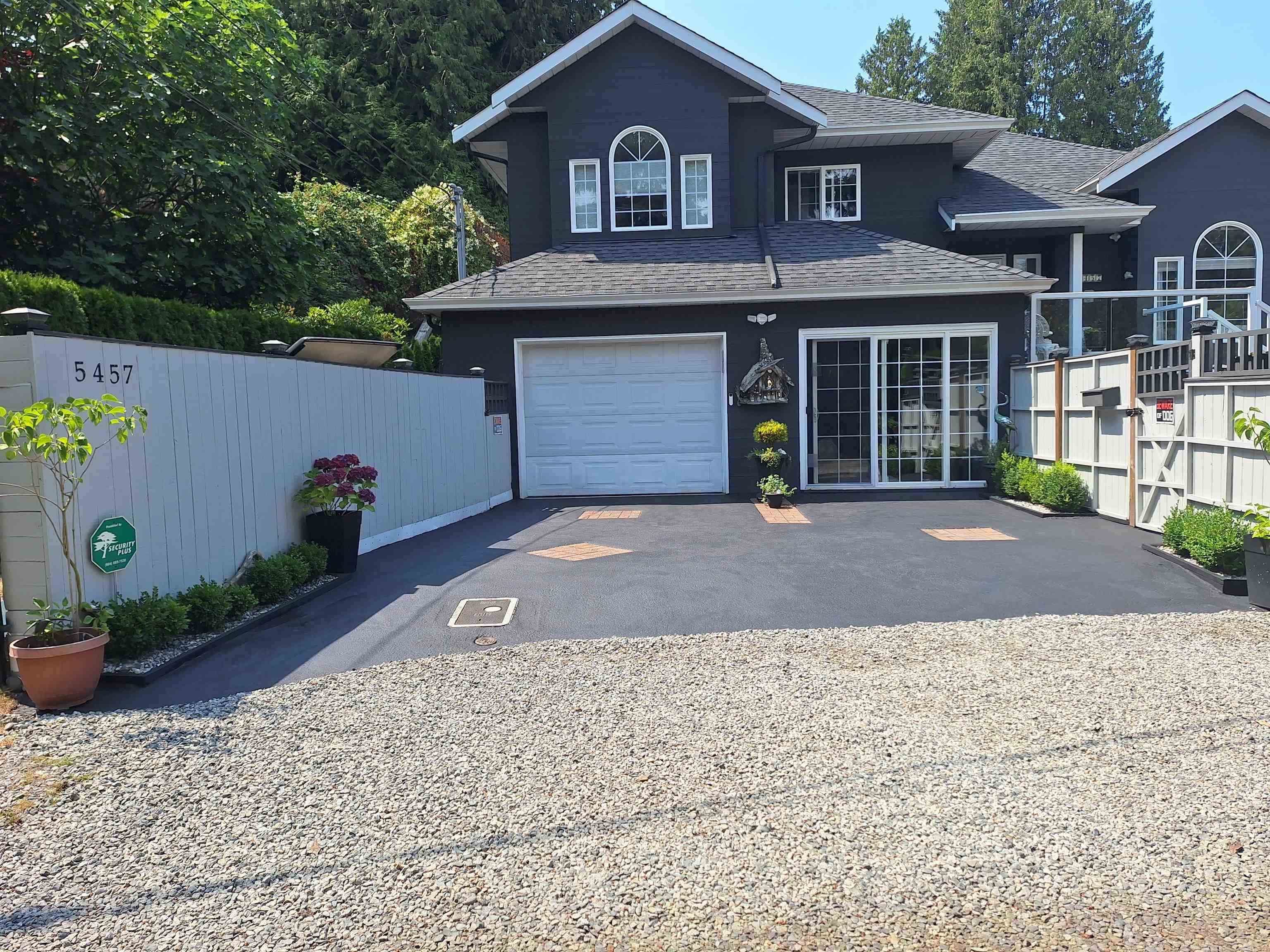 5457 Burley Place, Sechelt, BC V0N 3A0