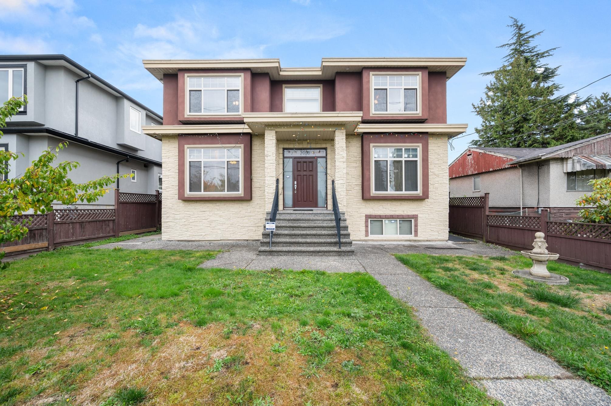 7058 Patterson Avenue, Burnaby, BC V5J 3N7