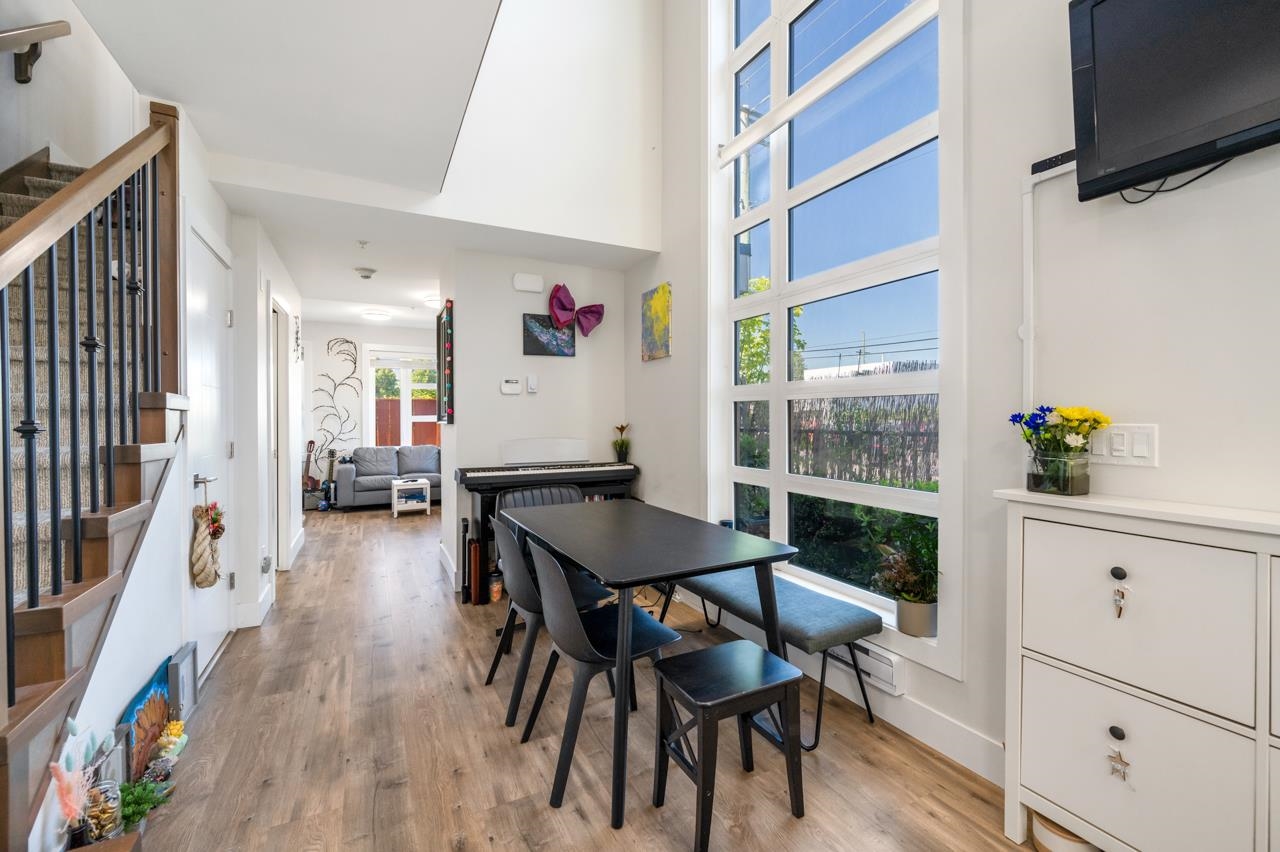 7499 6th Street #117, Burnaby, BC V3N 0G3