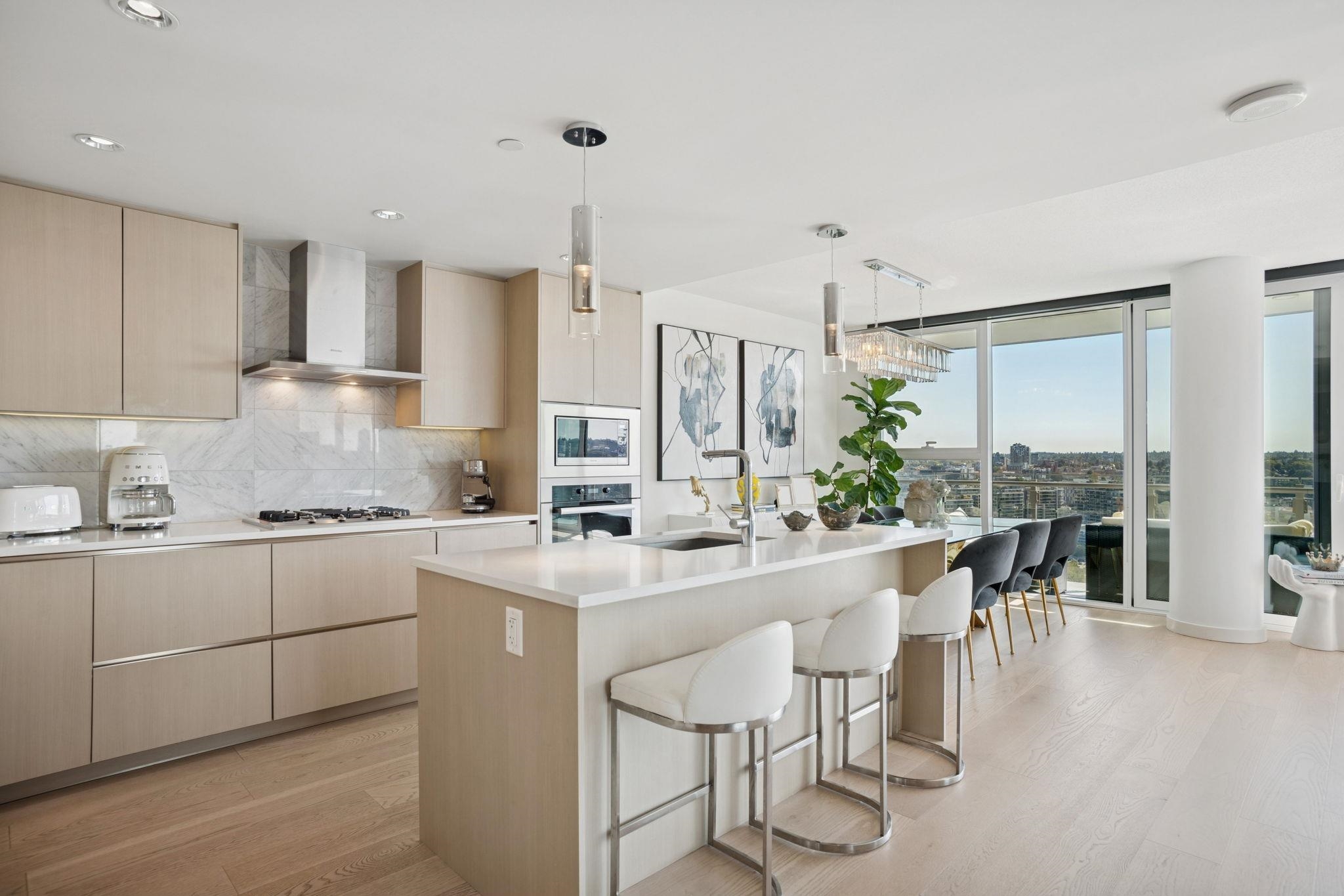 89 Nelson Street #2618, Vancouver, BC V6Z 0E7