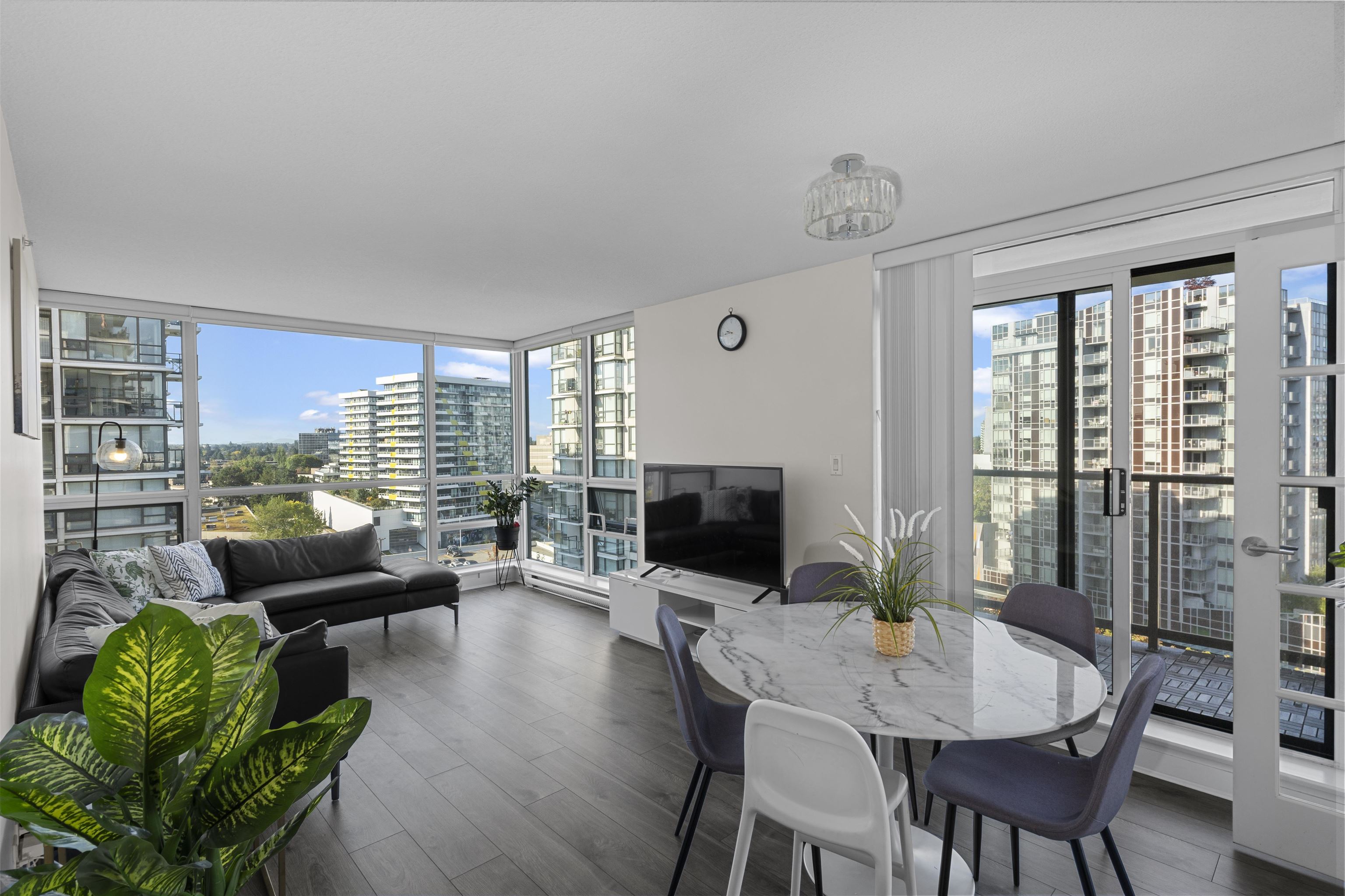 7575 Alderbridge Way #1207, Richmond, BC V6X 4L1