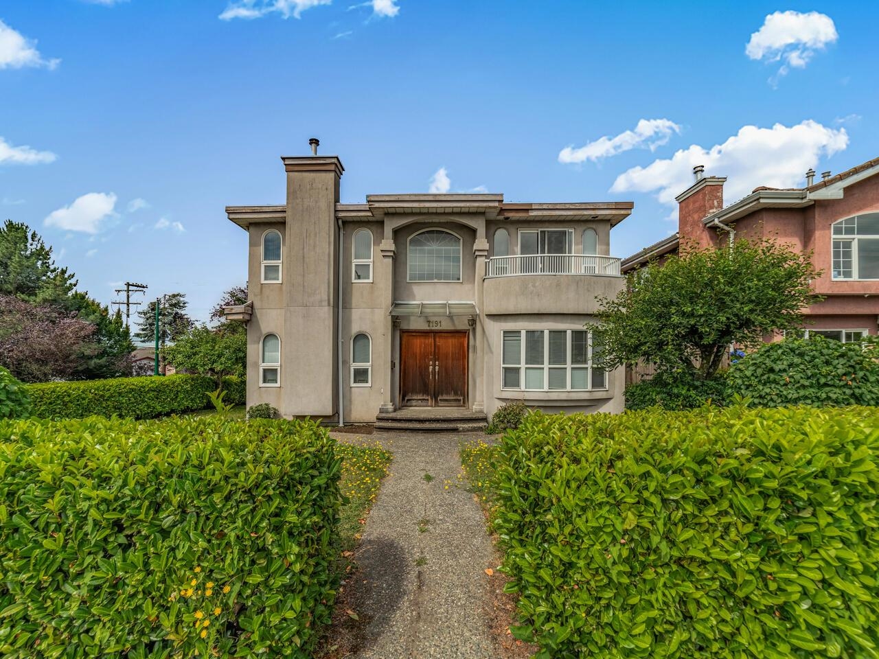 7191 Fraser Street, Vancouver, BC V5X 3V6