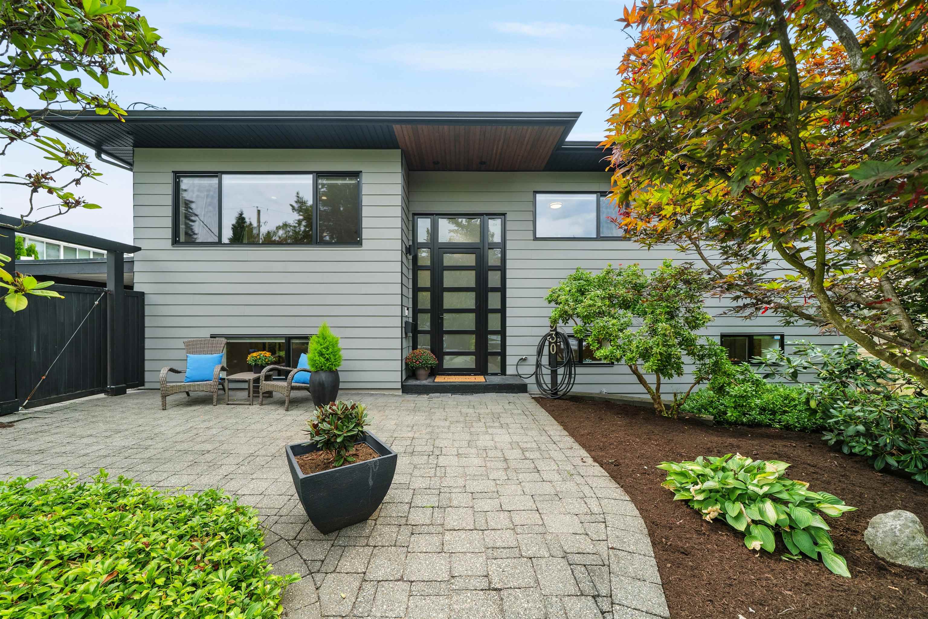 930 Stardale Avenue, Coquitlam, BC V3J 4W2