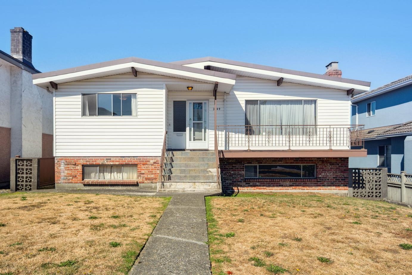 3849 Windermere Street, Vancouver, BC V5R 2G4