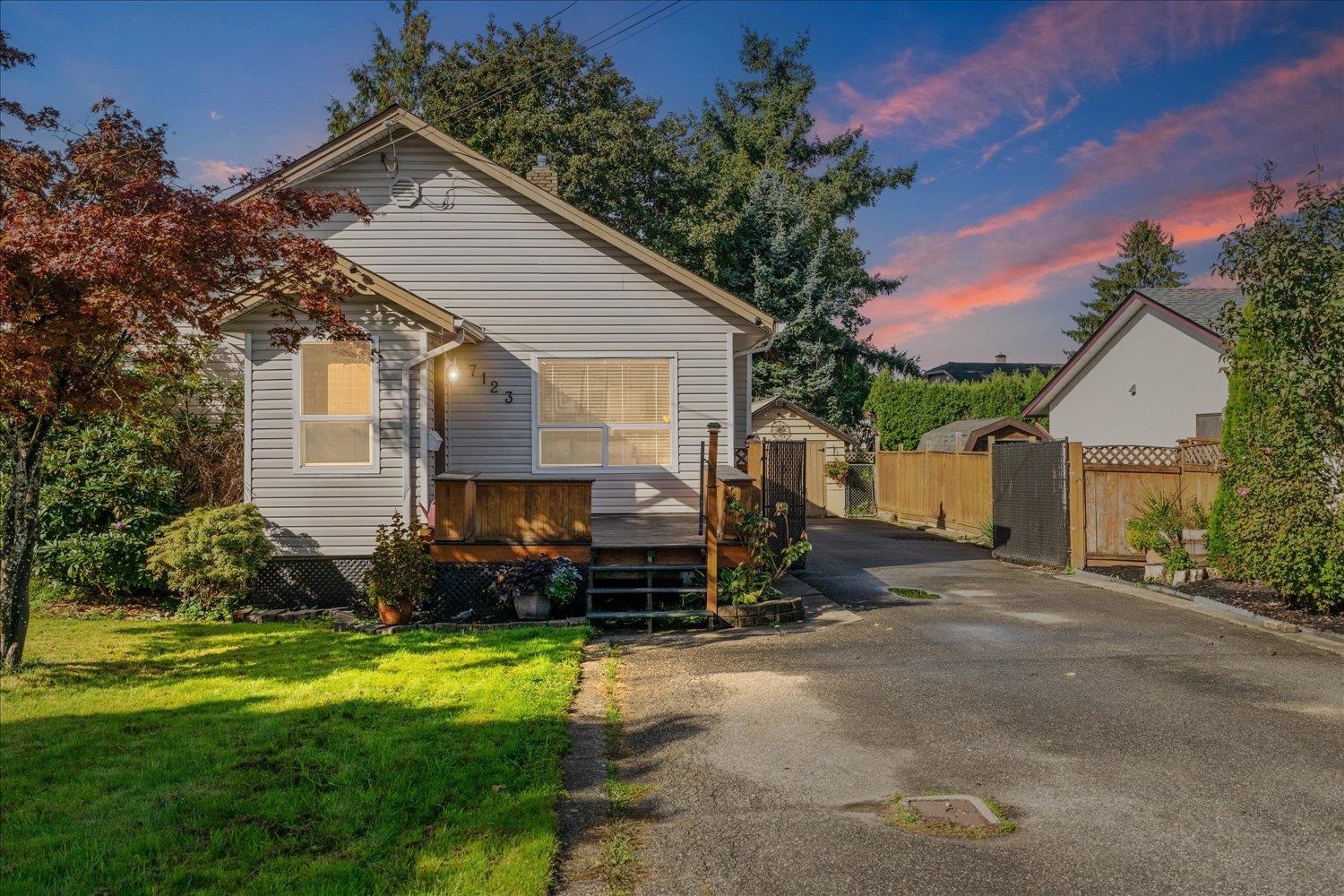 7123 Rochester Avenue, Chilliwack, BC V2R 2P3