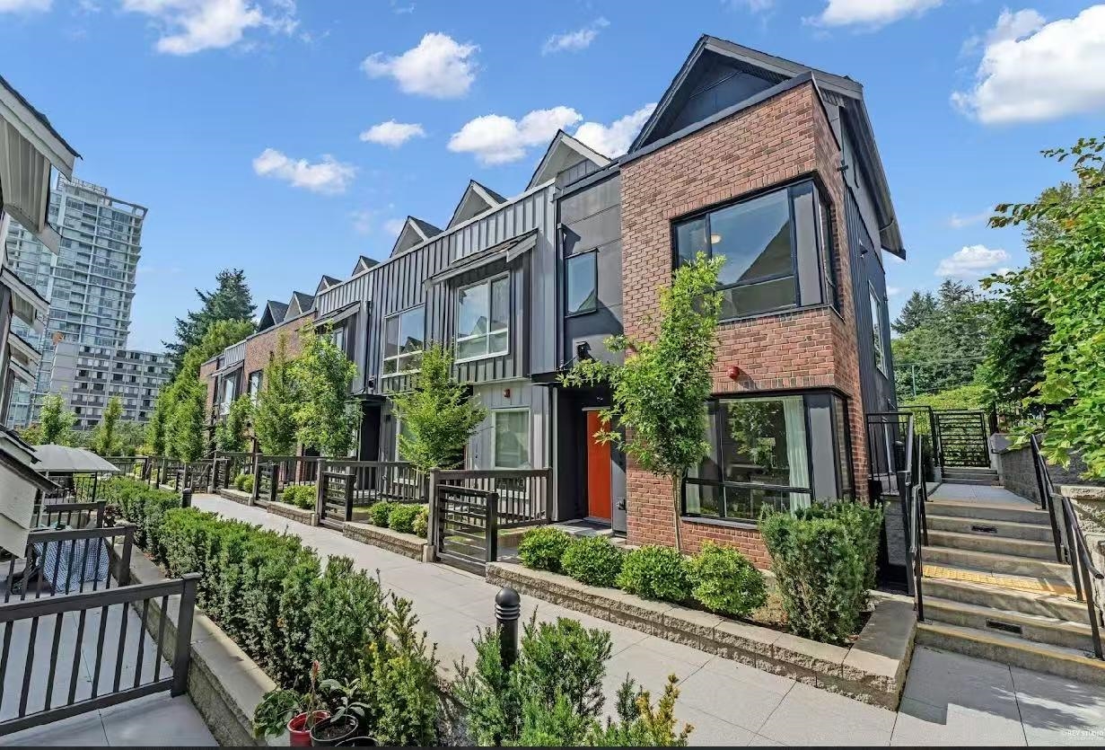 609 Sydney Avenue #113, Coquitlam, BC V3K 3K1