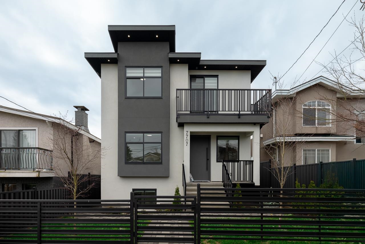 7707 Burgess Street, Burnaby, BC V3N 3J1