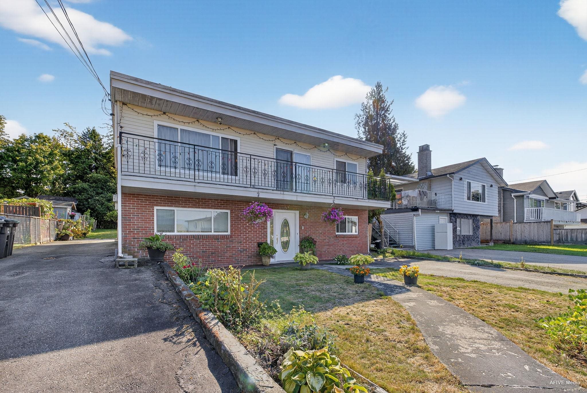 98a Avenue, Surrey, BC V3V 2K9